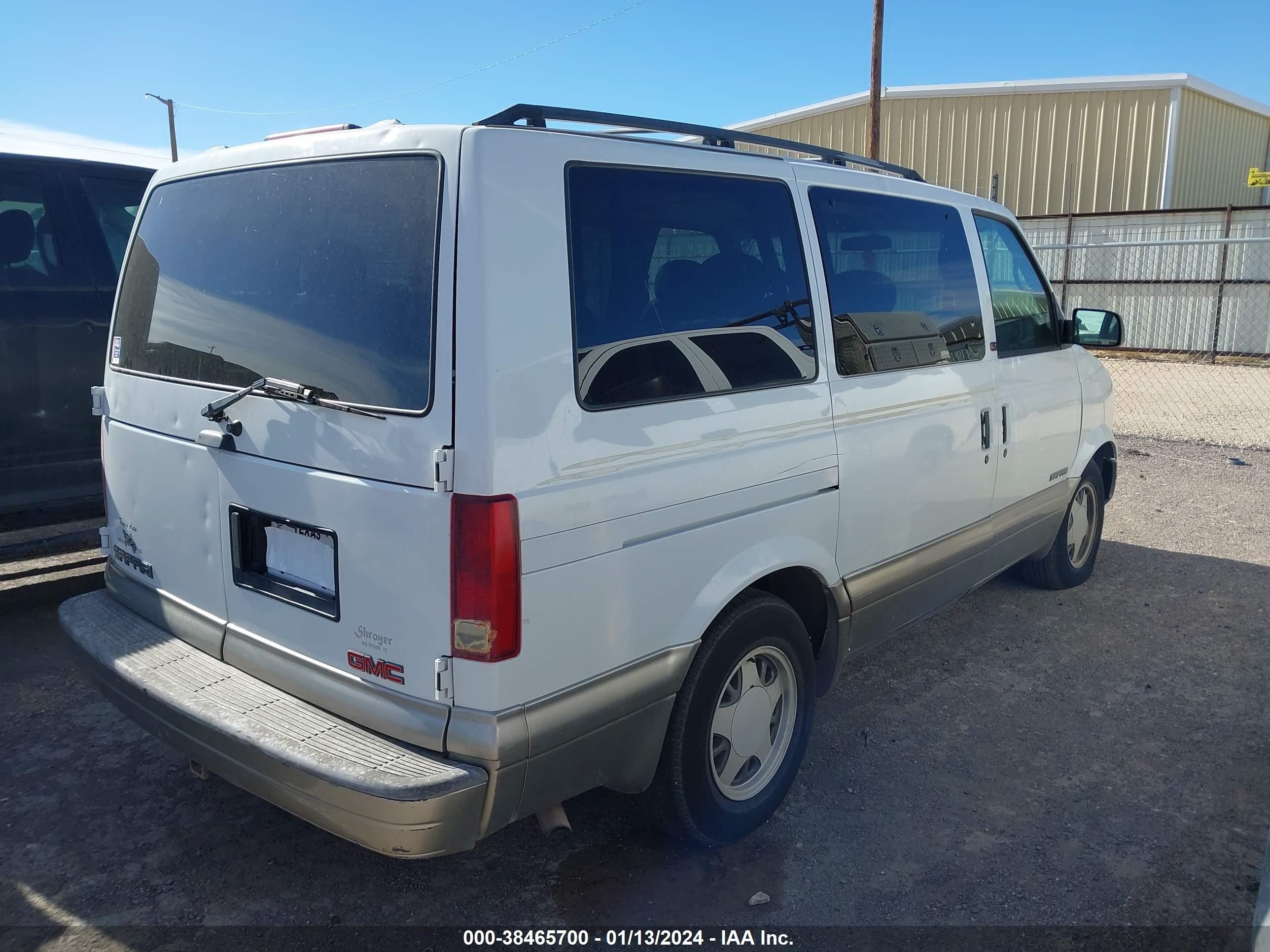 Photo 3 VIN: 1GKDM19X62B505791 - GMC SAFARI 