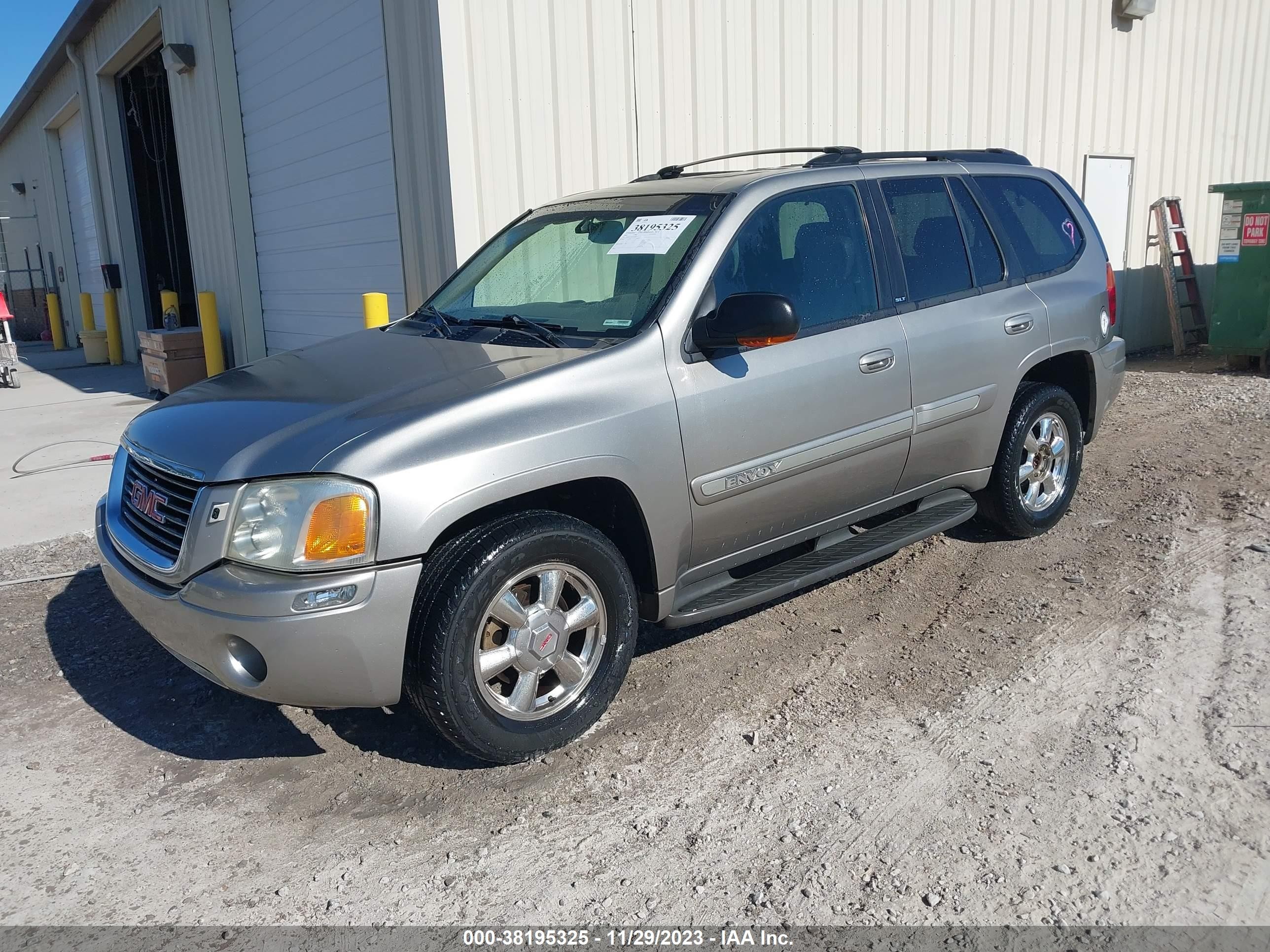 Photo 1 VIN: 1GKDS13S022306867 - GMC ENVOY 