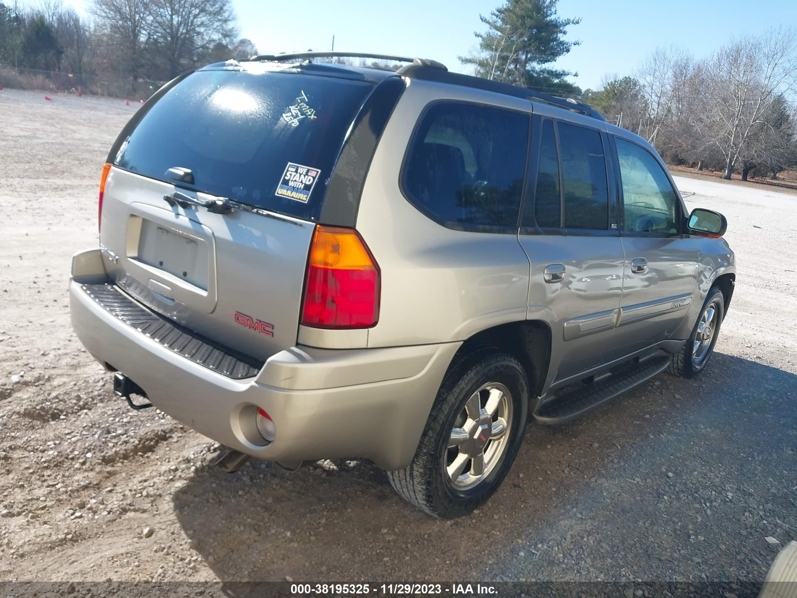 Photo 3 VIN: 1GKDS13S022306867 - GMC ENVOY 