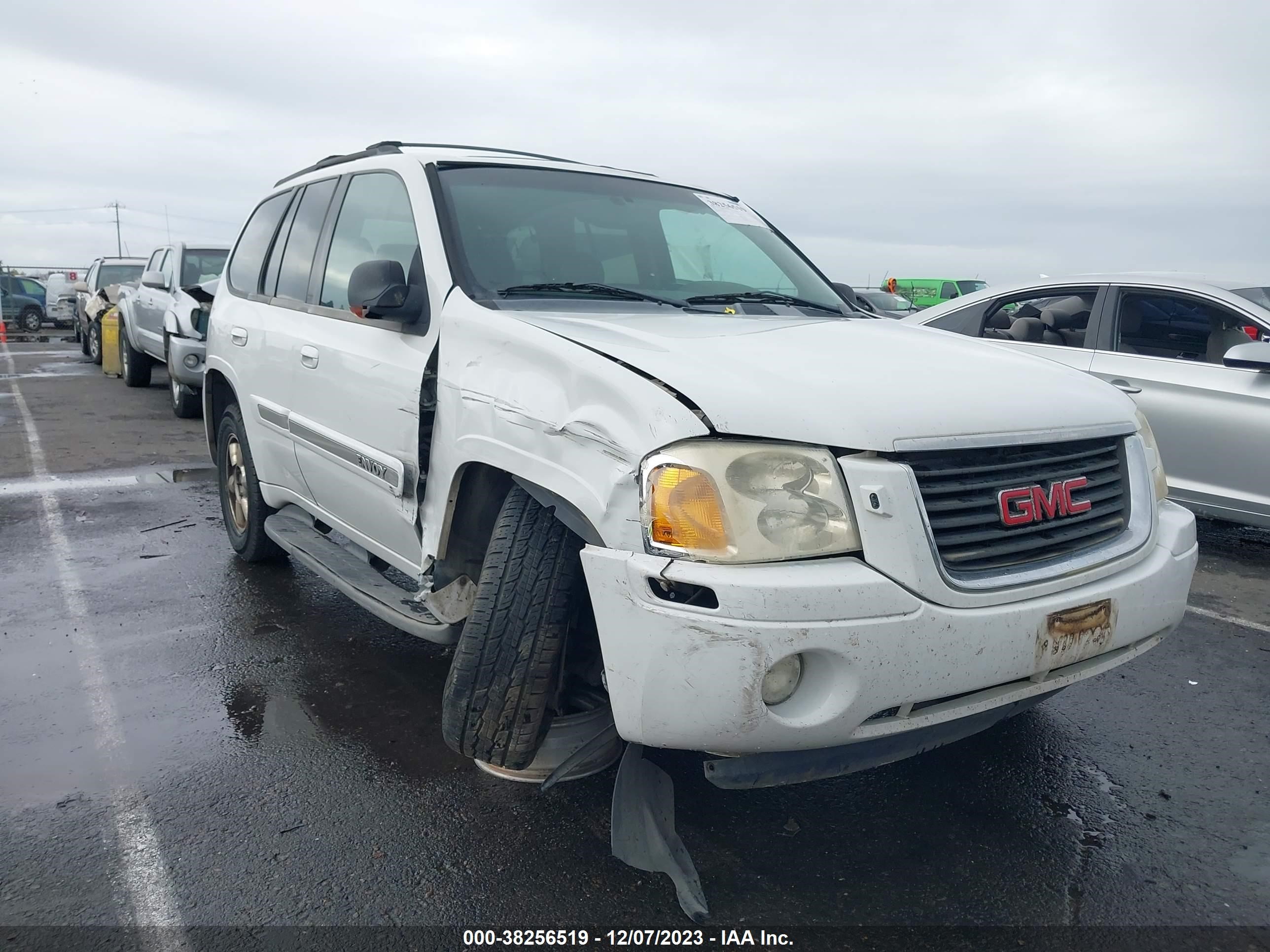 Photo 5 VIN: 1GKDS13S022453187 - GMC ENVOY 