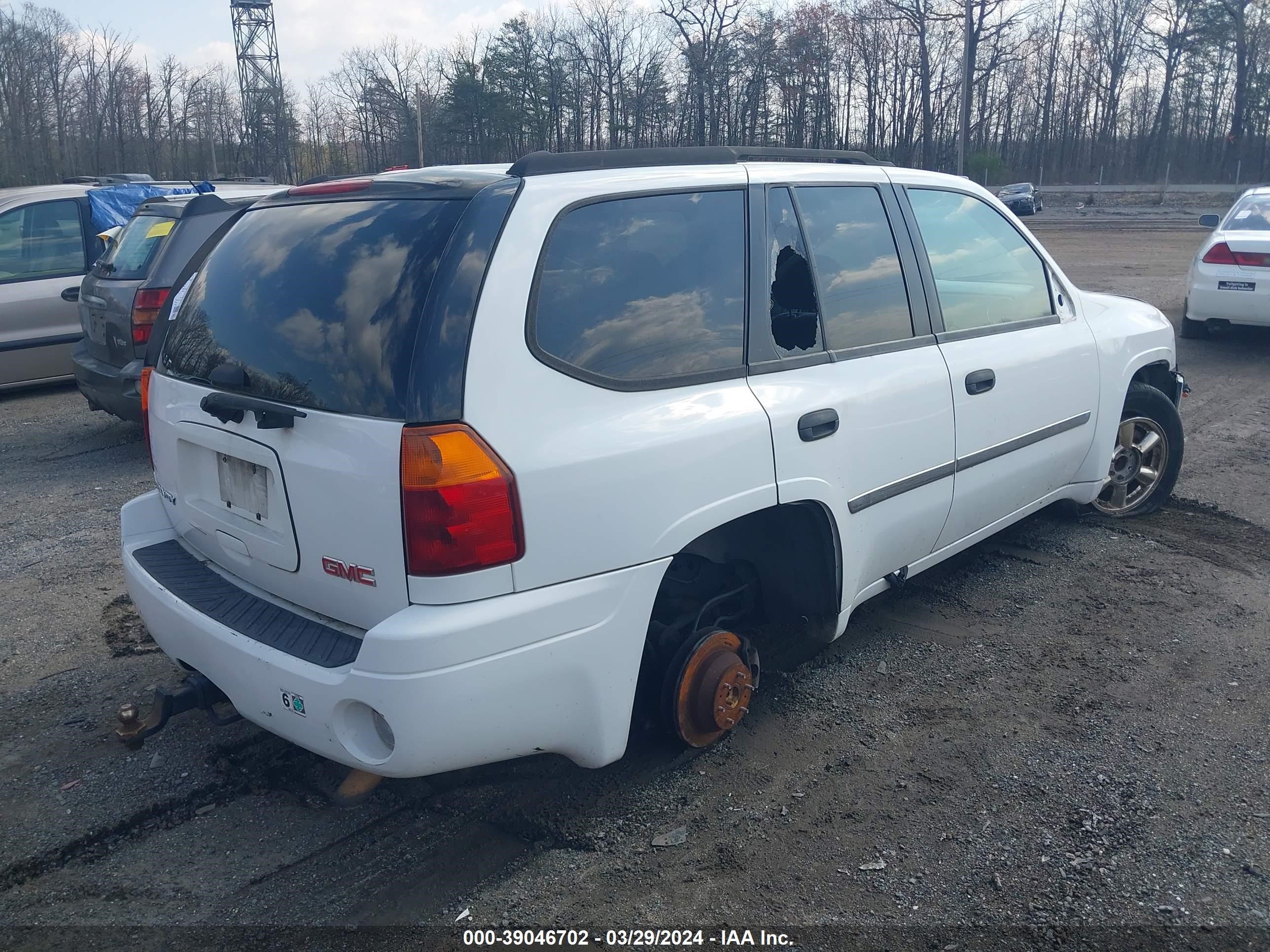 Photo 3 VIN: 1GKDS13S072227335 - GMC ENVOY 