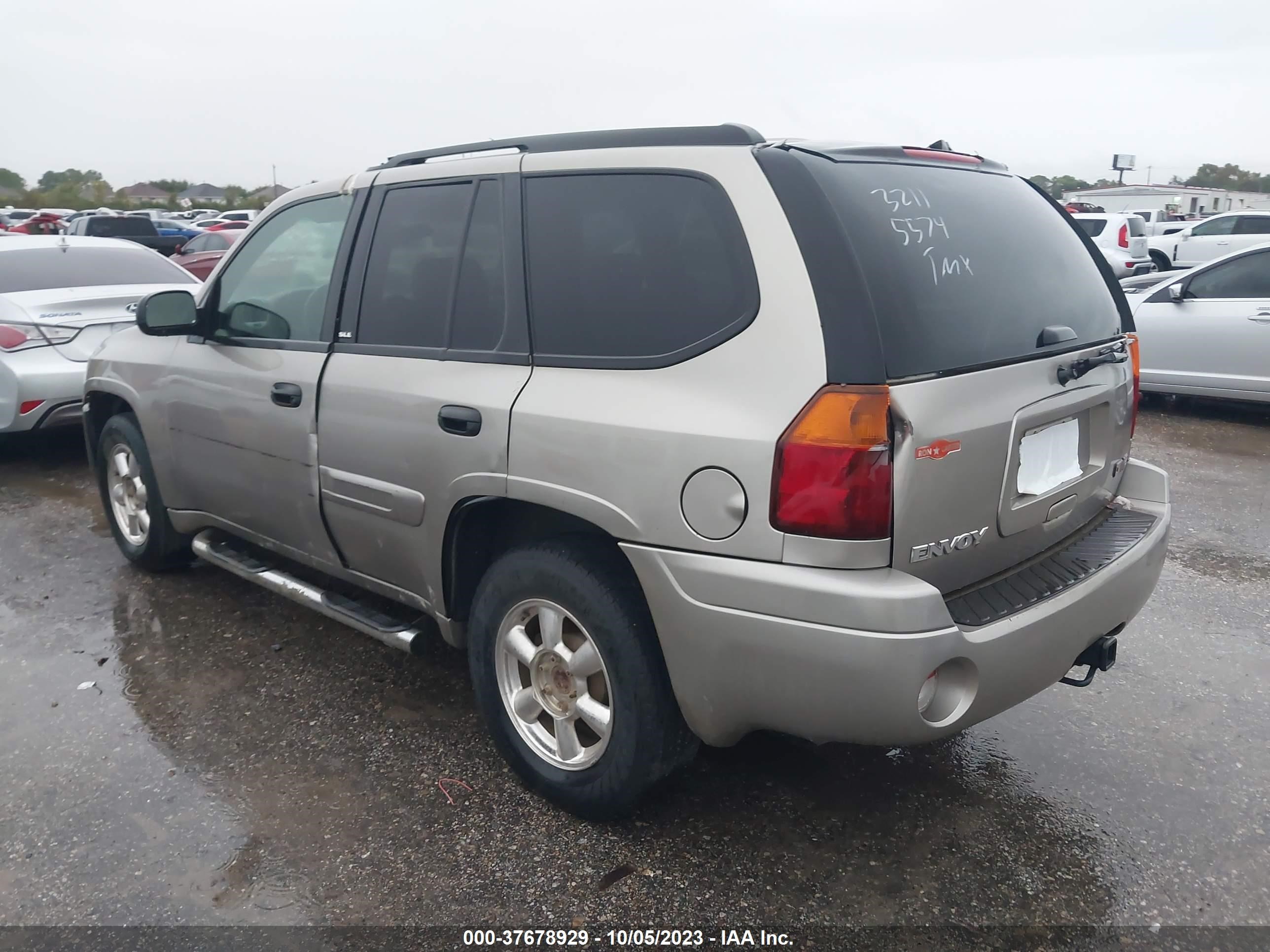 Photo 2 VIN: 1GKDS13S332115574 - GMC ENVOY 