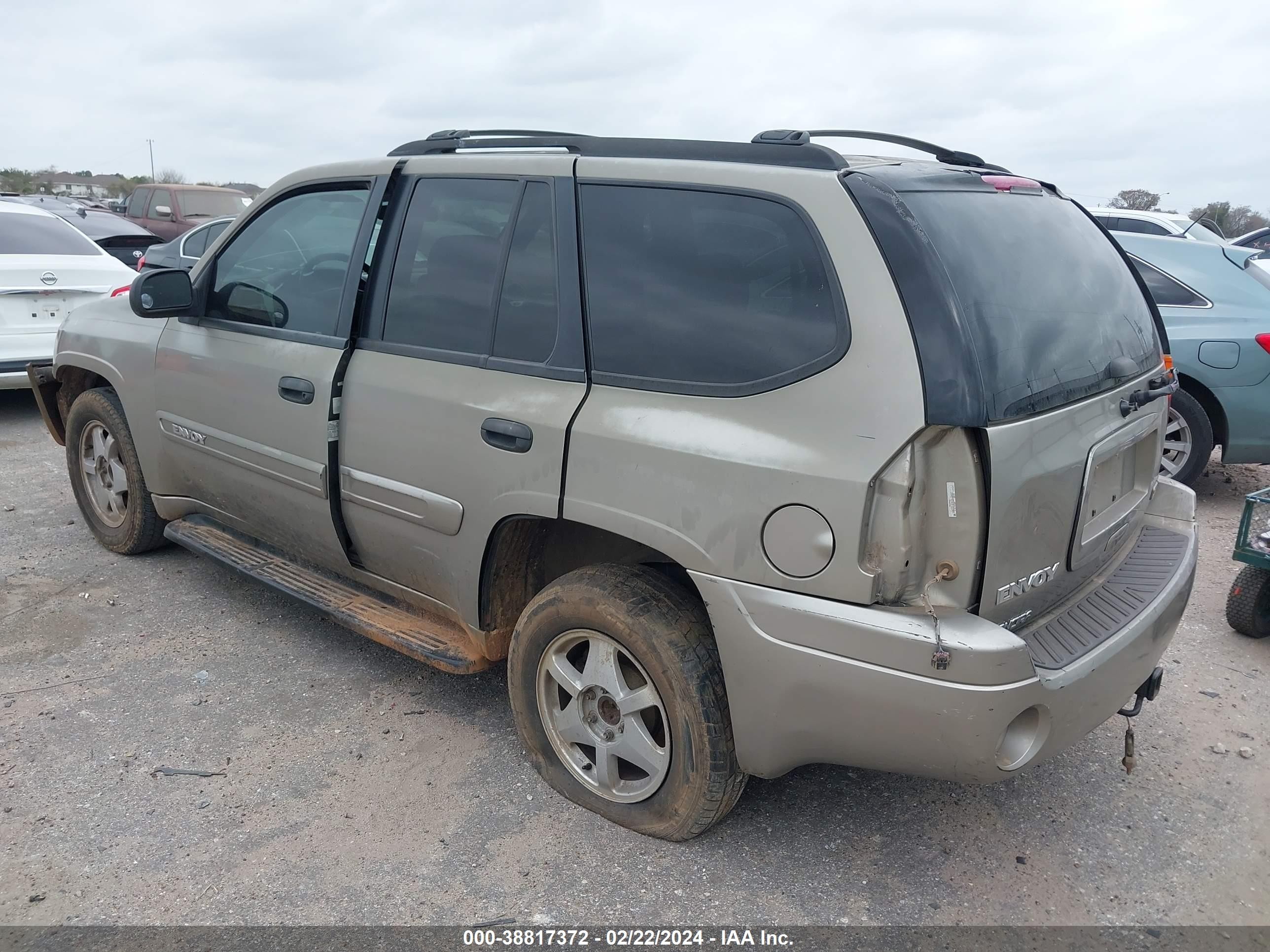 Photo 2 VIN: 1GKDS13S332163527 - GMC ENVOY 