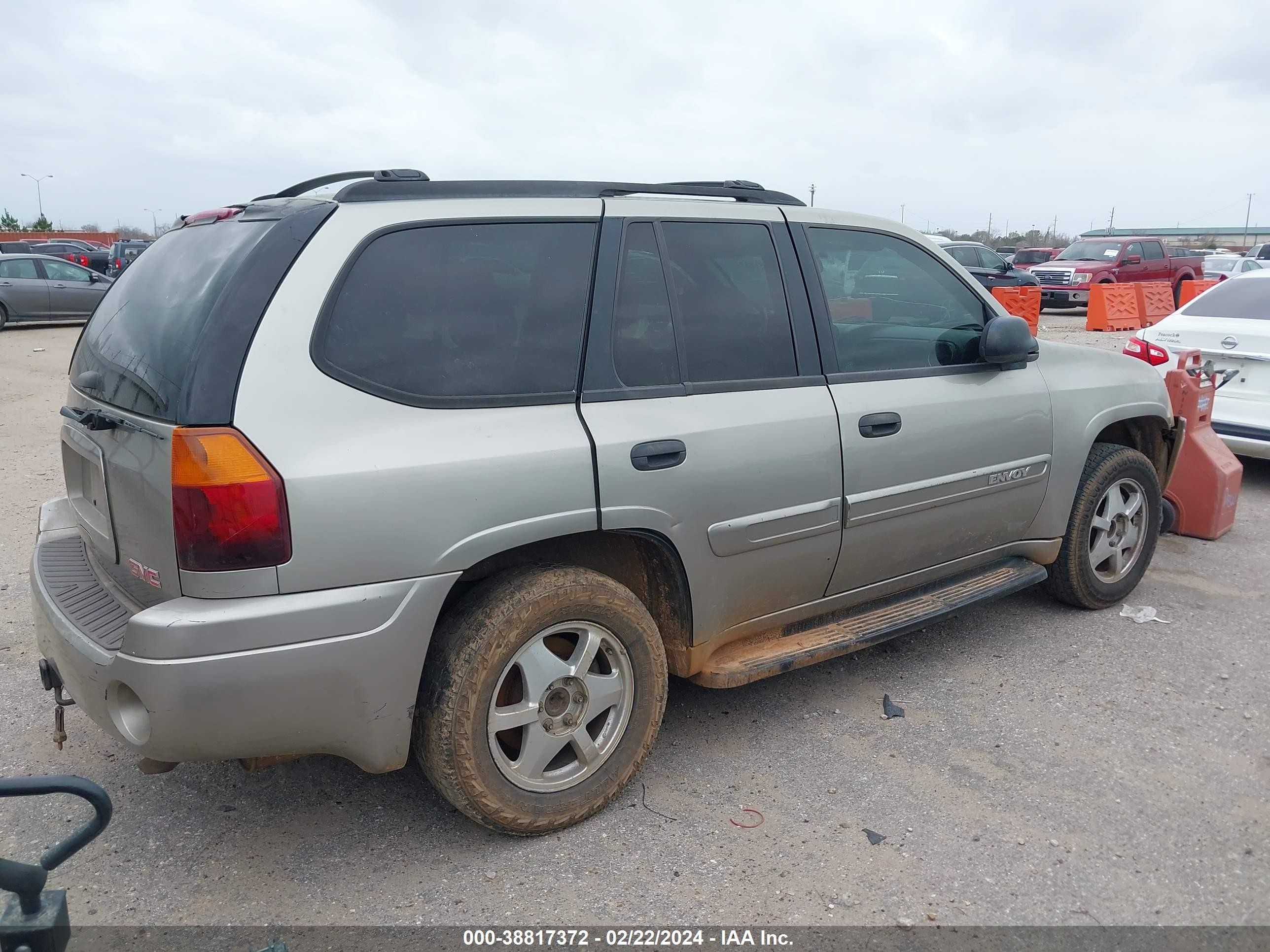 Photo 3 VIN: 1GKDS13S332163527 - GMC ENVOY 