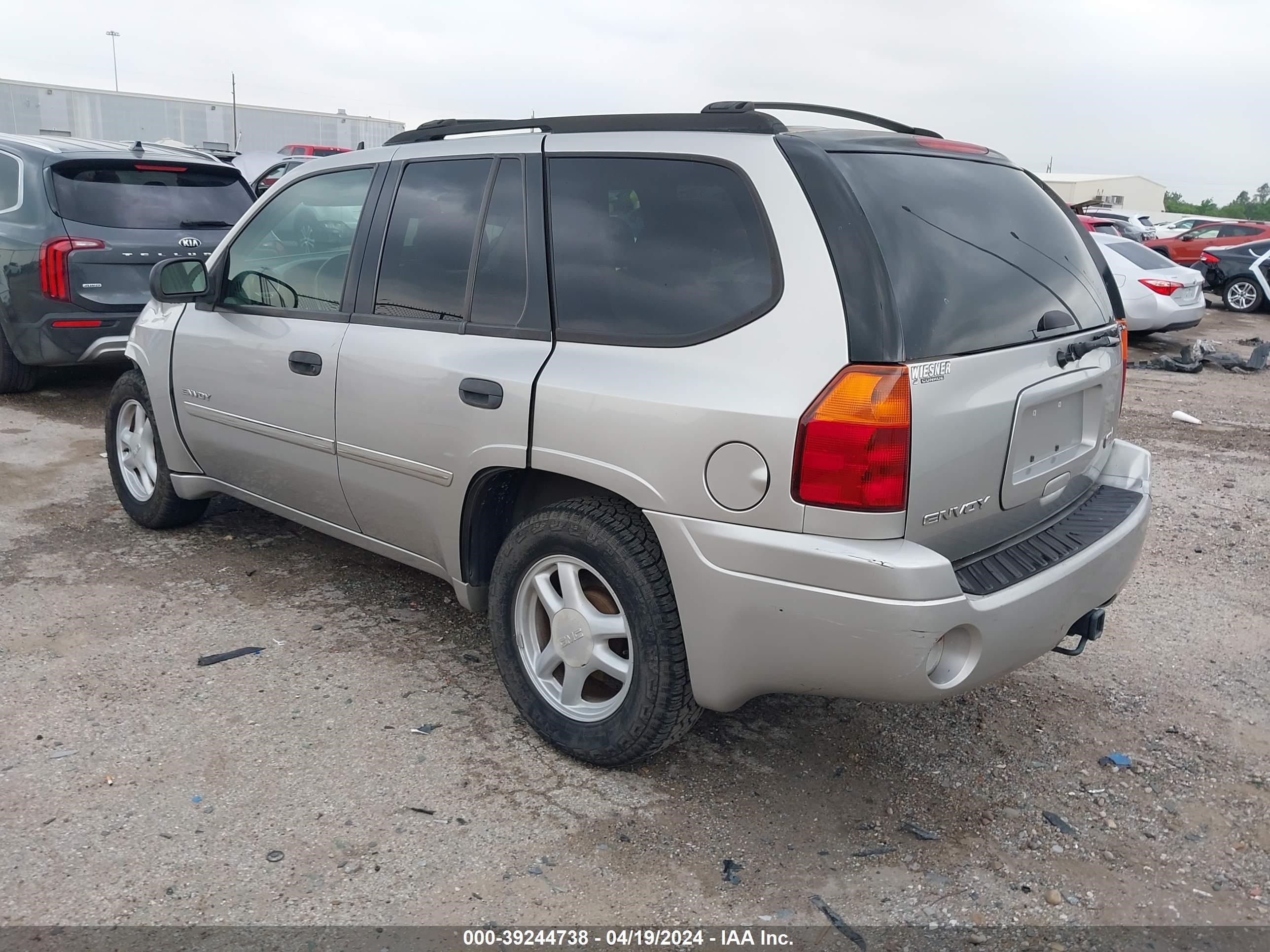 Photo 2 VIN: 1GKDS13S362237985 - GMC ENVOY 