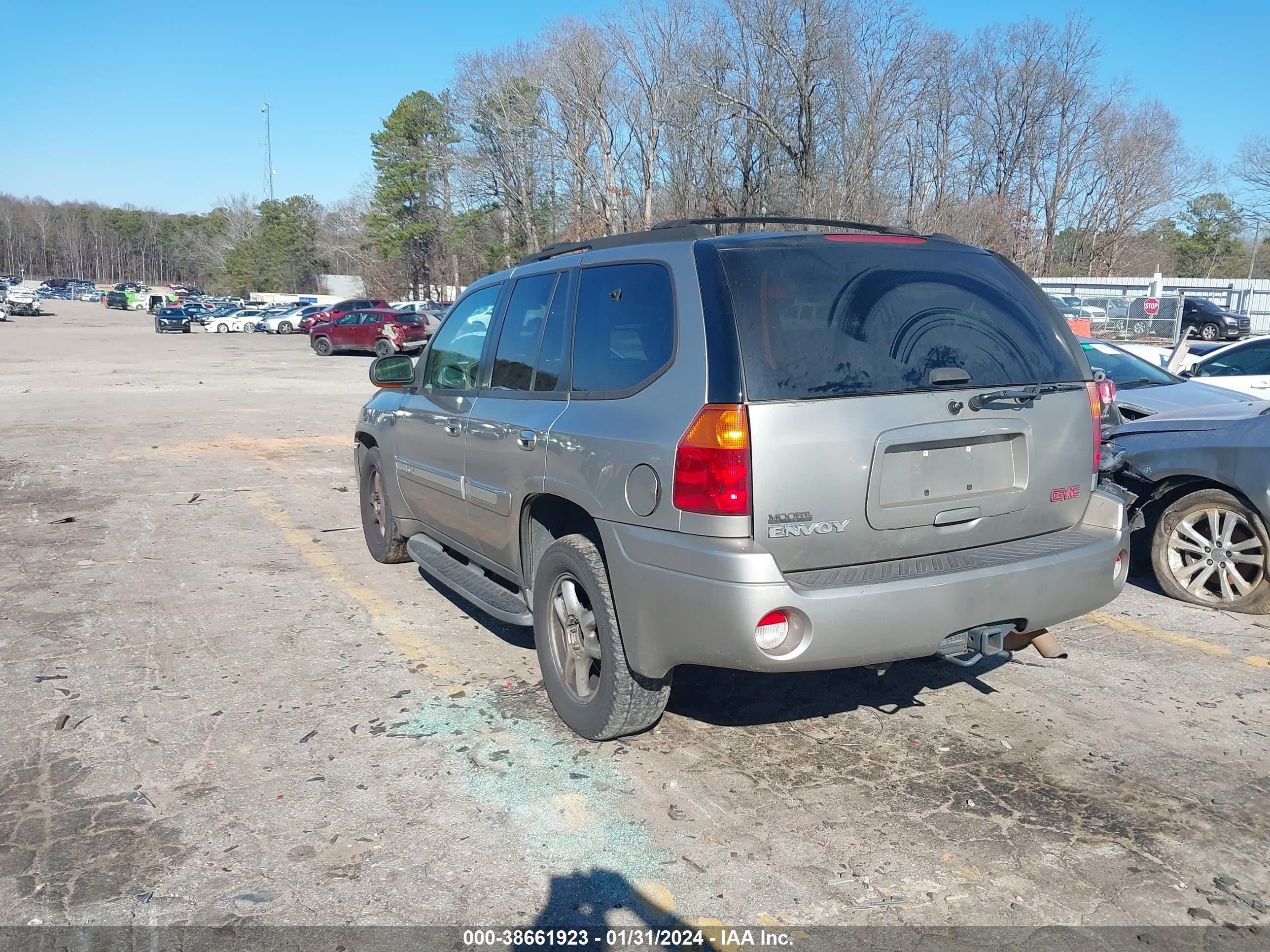 Photo 2 VIN: 1GKDS13S422458540 - GMC ENVOY 