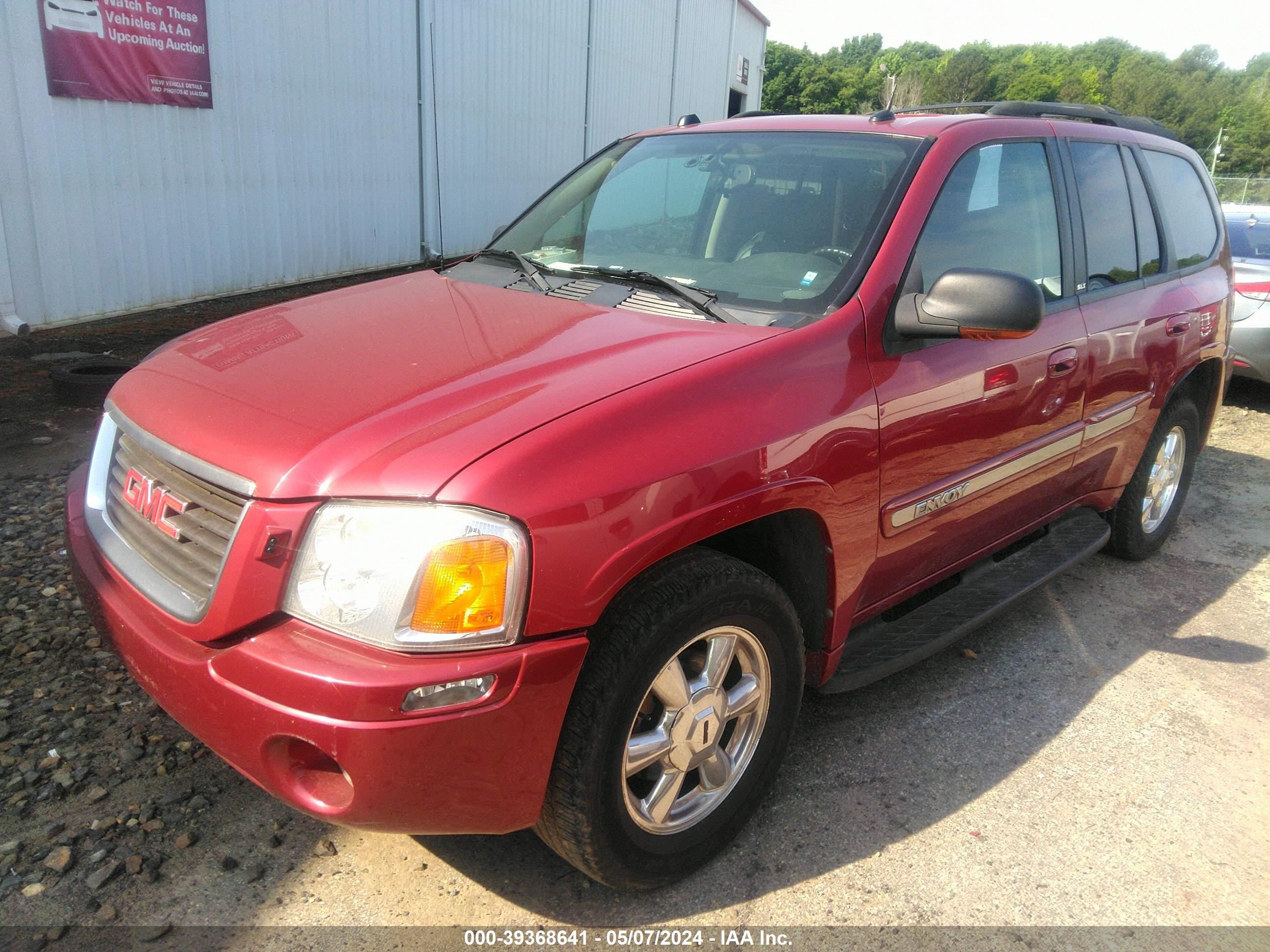 Photo 1 VIN: 1GKDS13S452304690 - GMC ENVOY 