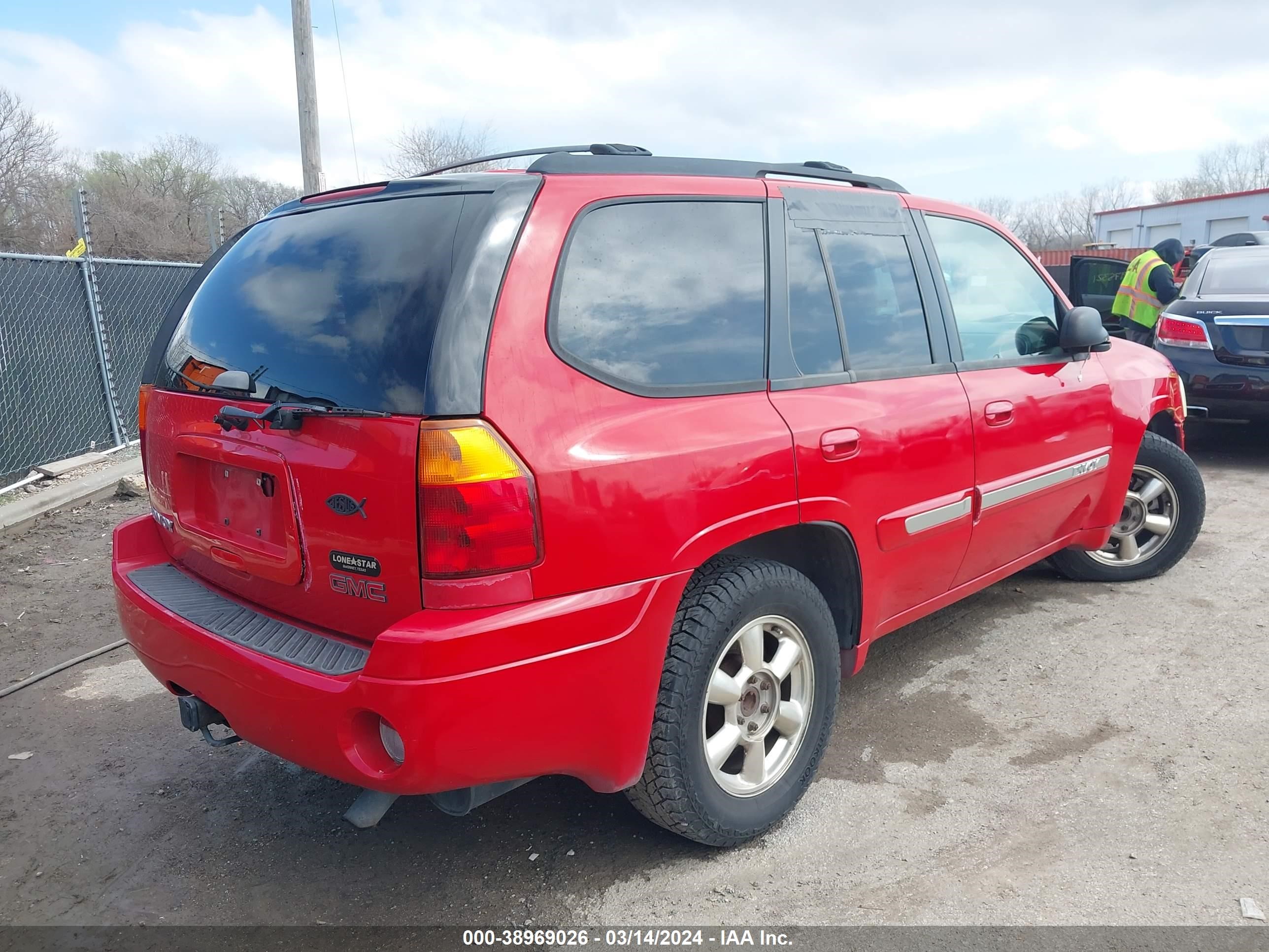 Photo 3 VIN: 1GKDS13S522138871 - GMC ENVOY 