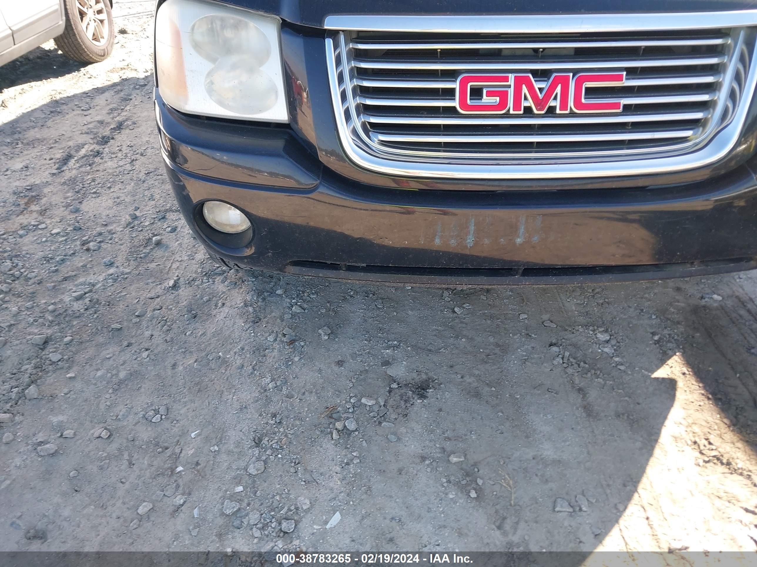 Photo 14 VIN: 1GKDS13S582151810 - GMC ENVOY 