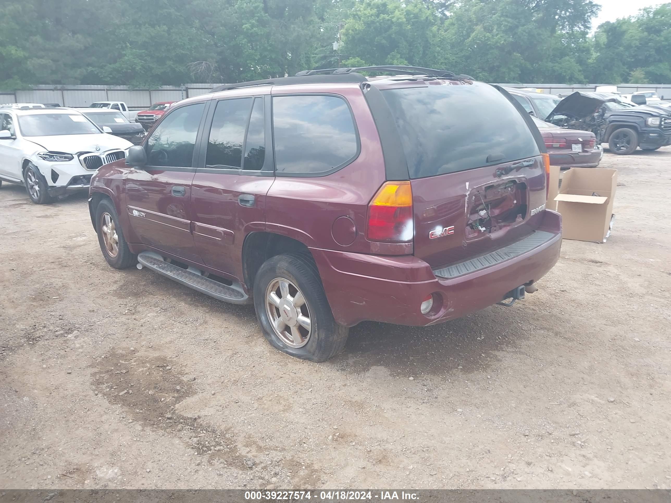 Photo 2 VIN: 1GKDS13S932351047 - GMC ENVOY 