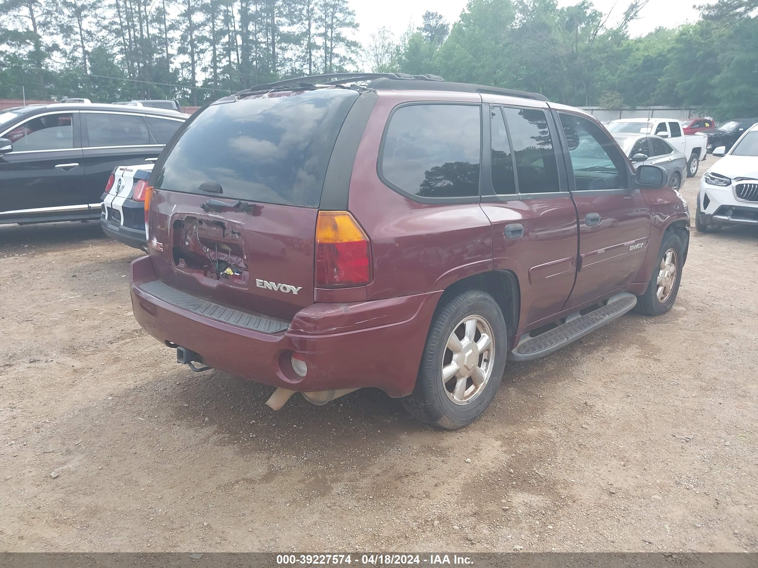 Photo 3 VIN: 1GKDS13S932351047 - GMC ENVOY 