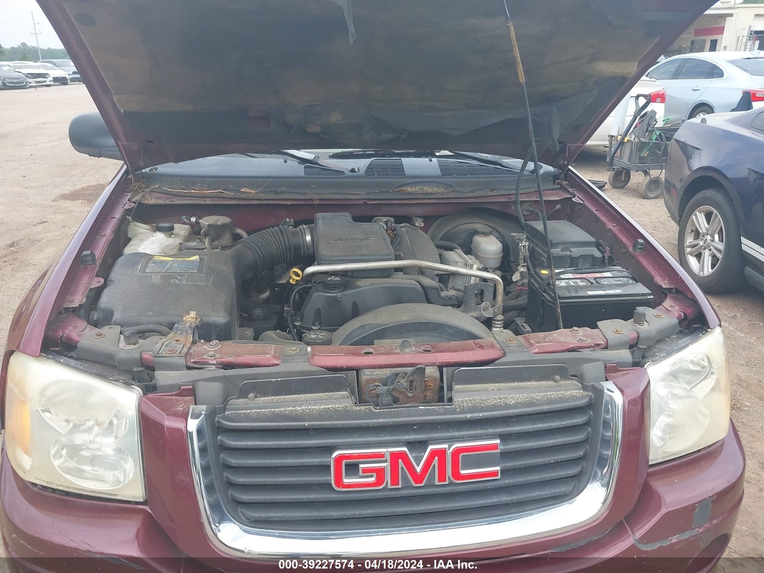 Photo 9 VIN: 1GKDS13S932351047 - GMC ENVOY 