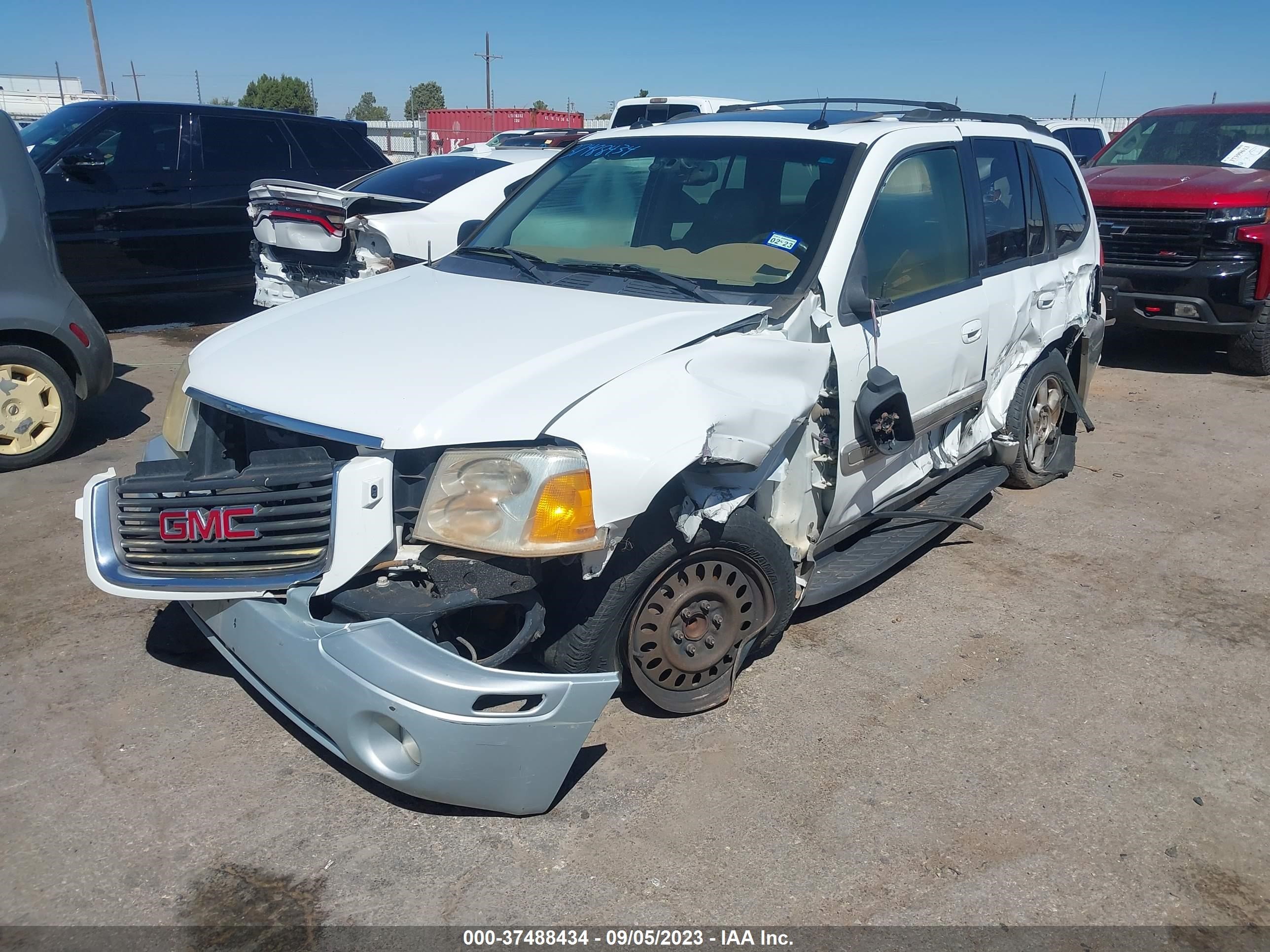 Photo 5 VIN: 1GKDS13SX42162053 - GMC ENVOY 