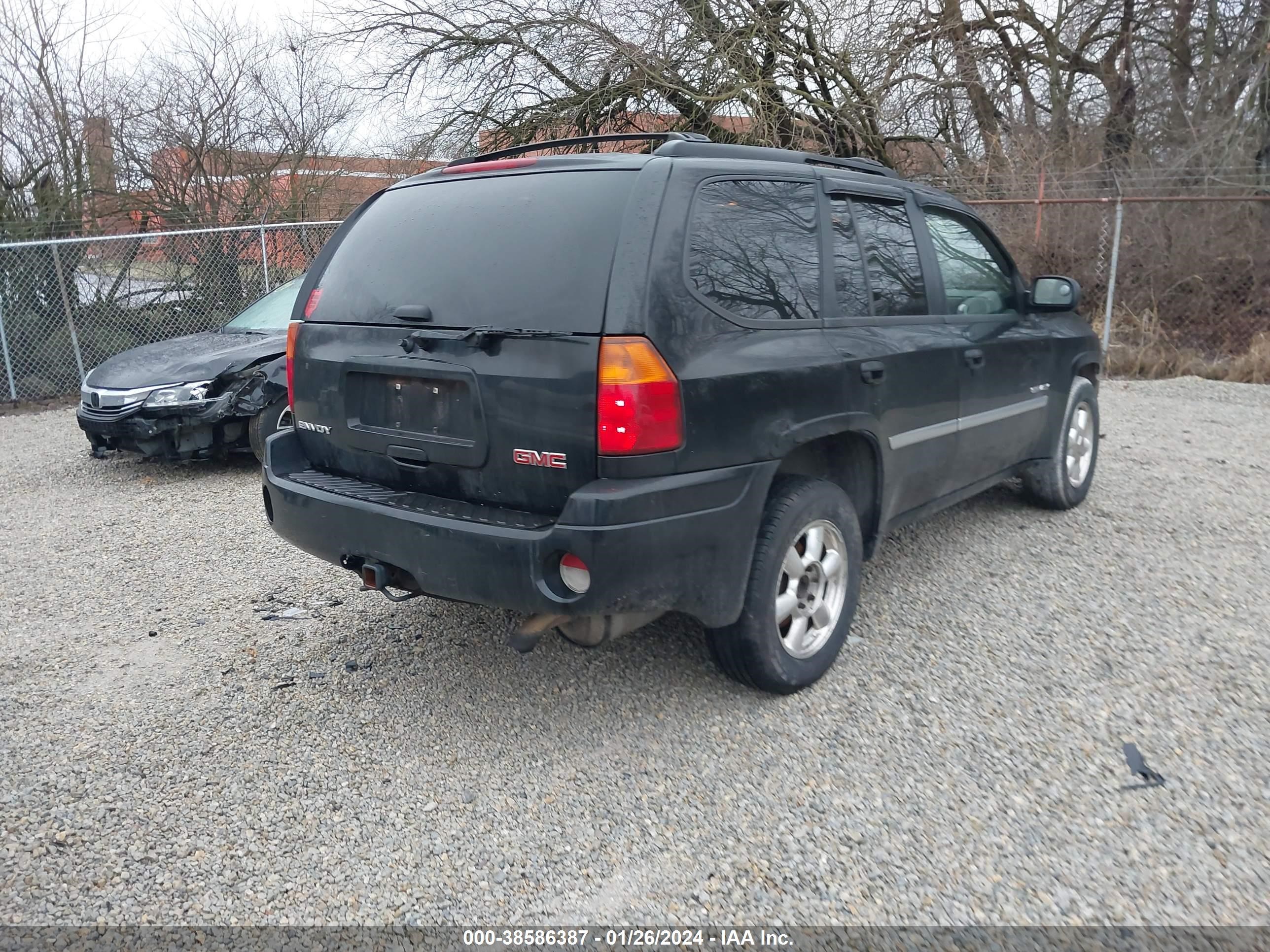 Photo 3 VIN: 1GKDS13SX62298511 - GMC ENVOY 