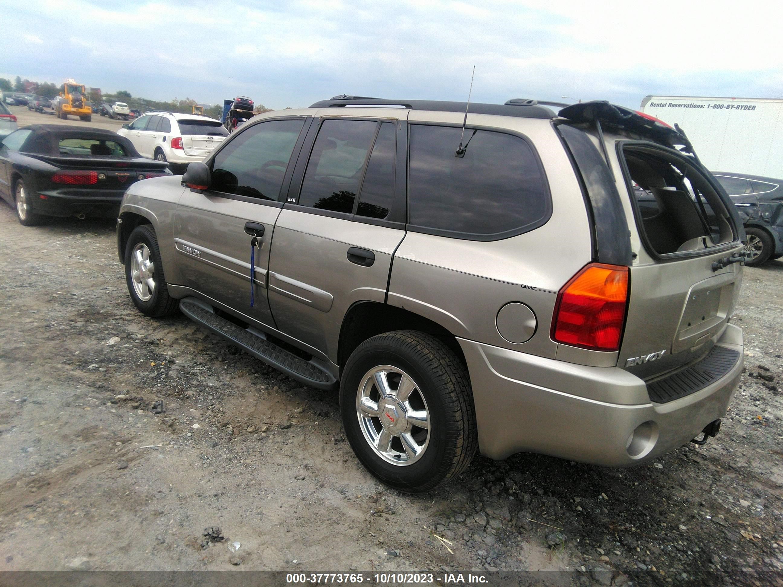 Photo 2 VIN: 1GKDT13S032331914 - GMC ENVOY 