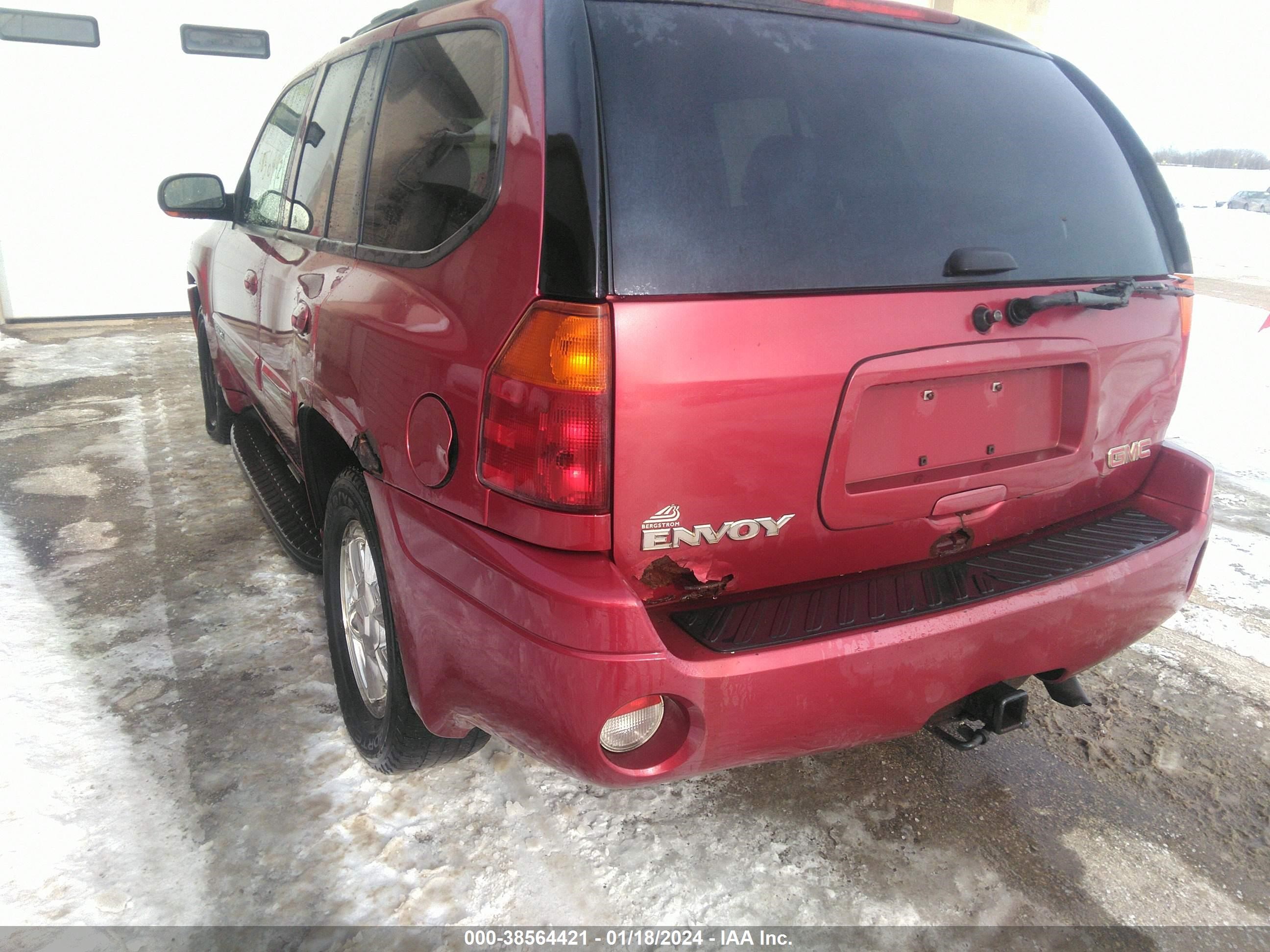 Photo 2 VIN: 1GKDT13S052229192 - GMC ENVOY 