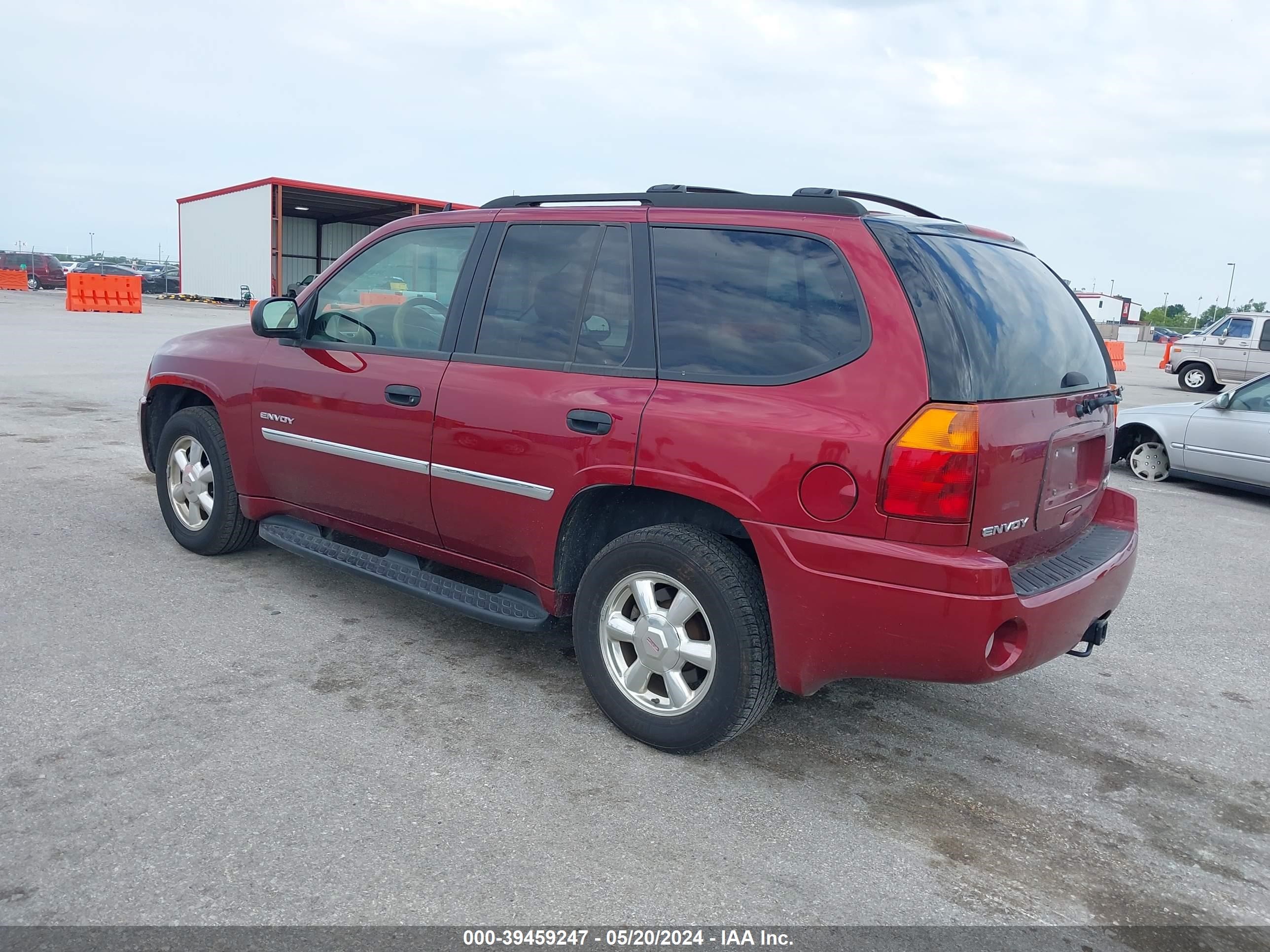 Photo 2 VIN: 1GKDT13S062112102 - GMC ENVOY 