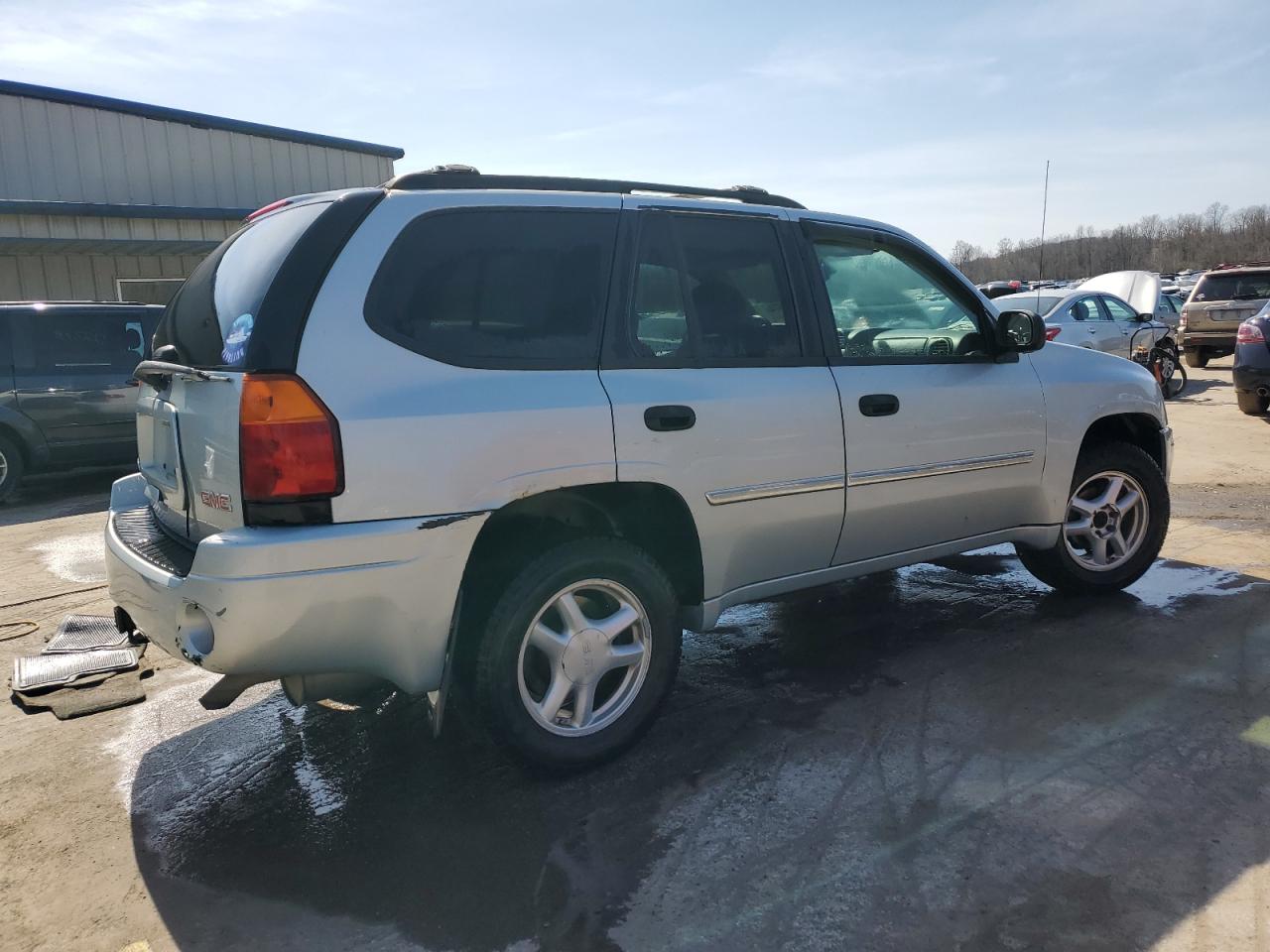 Photo 2 VIN: 1GKDT13S072261238 - GMC ENVOY 