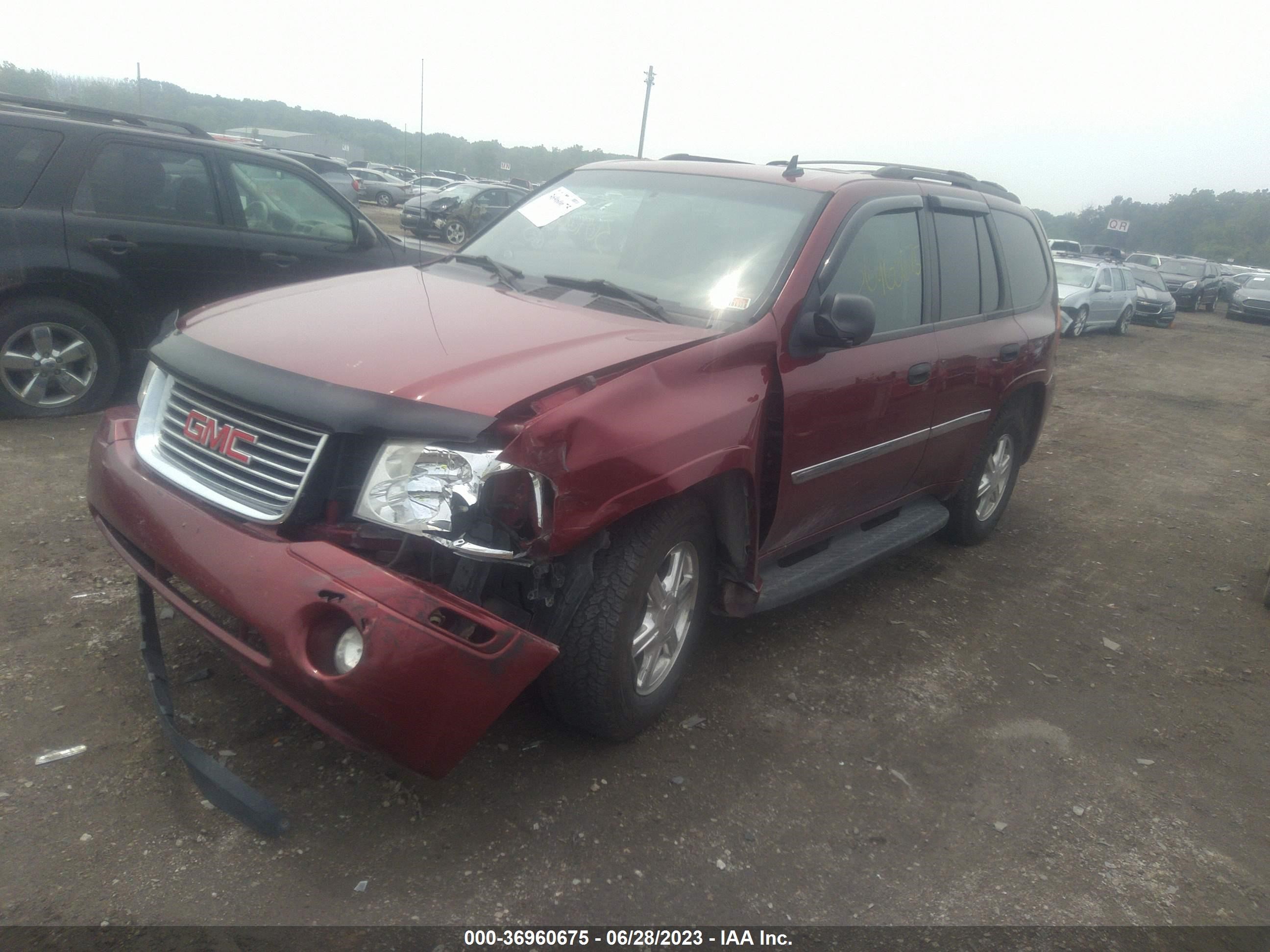 Photo 1 VIN: 1GKDT13S082168365 - GMC ENVOY 