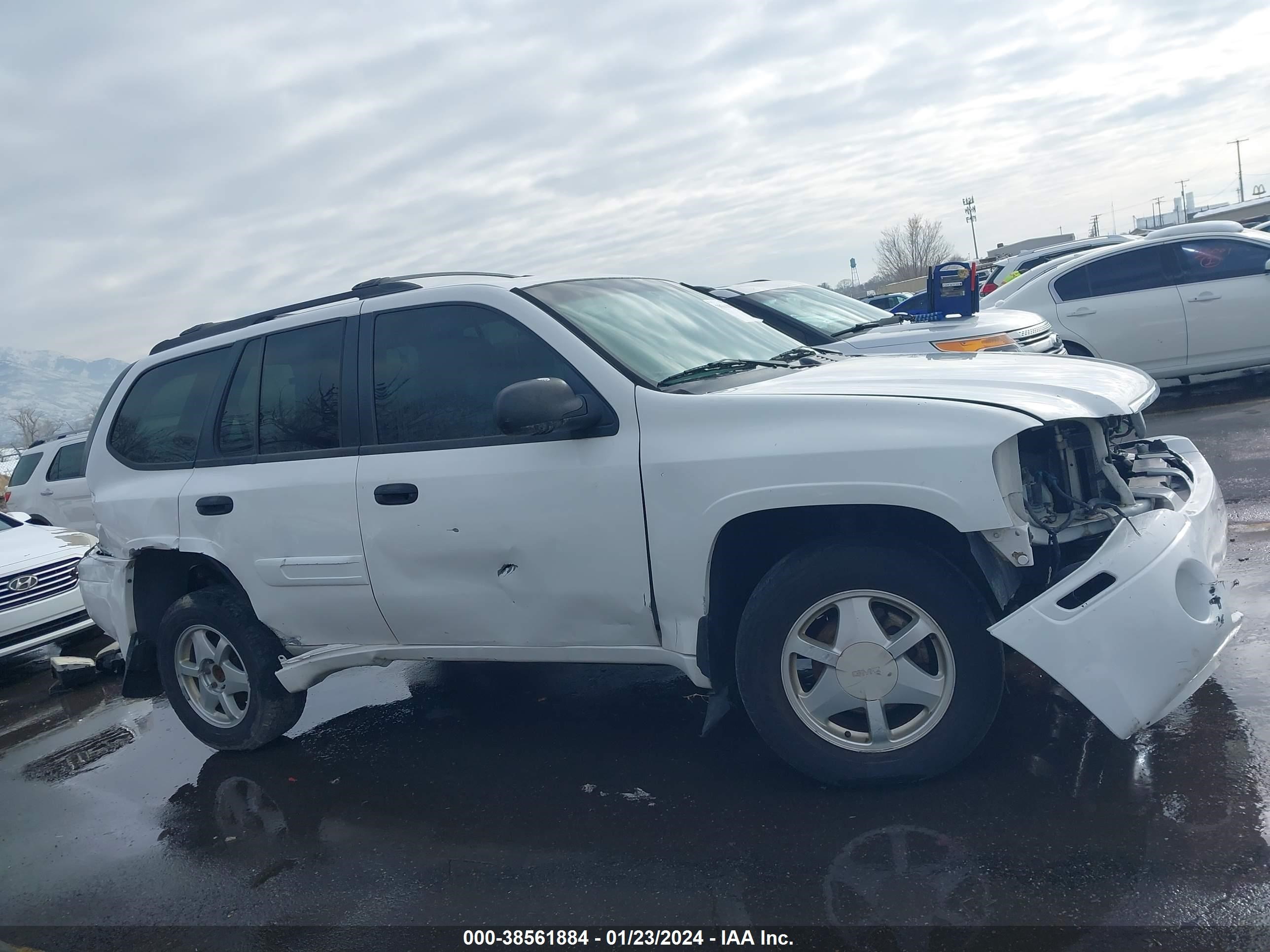 Photo 13 VIN: 1GKDT13S122419286 - GMC ENVOY 