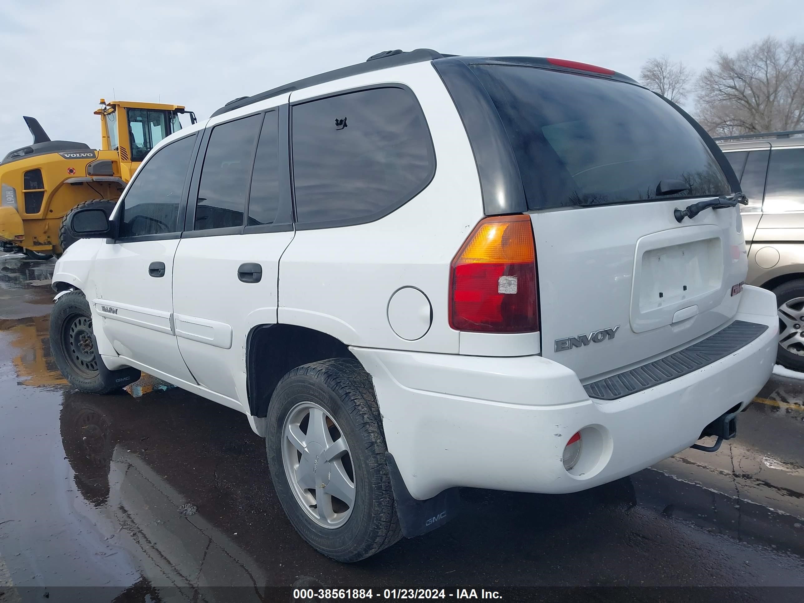 Photo 2 VIN: 1GKDT13S122419286 - GMC ENVOY 