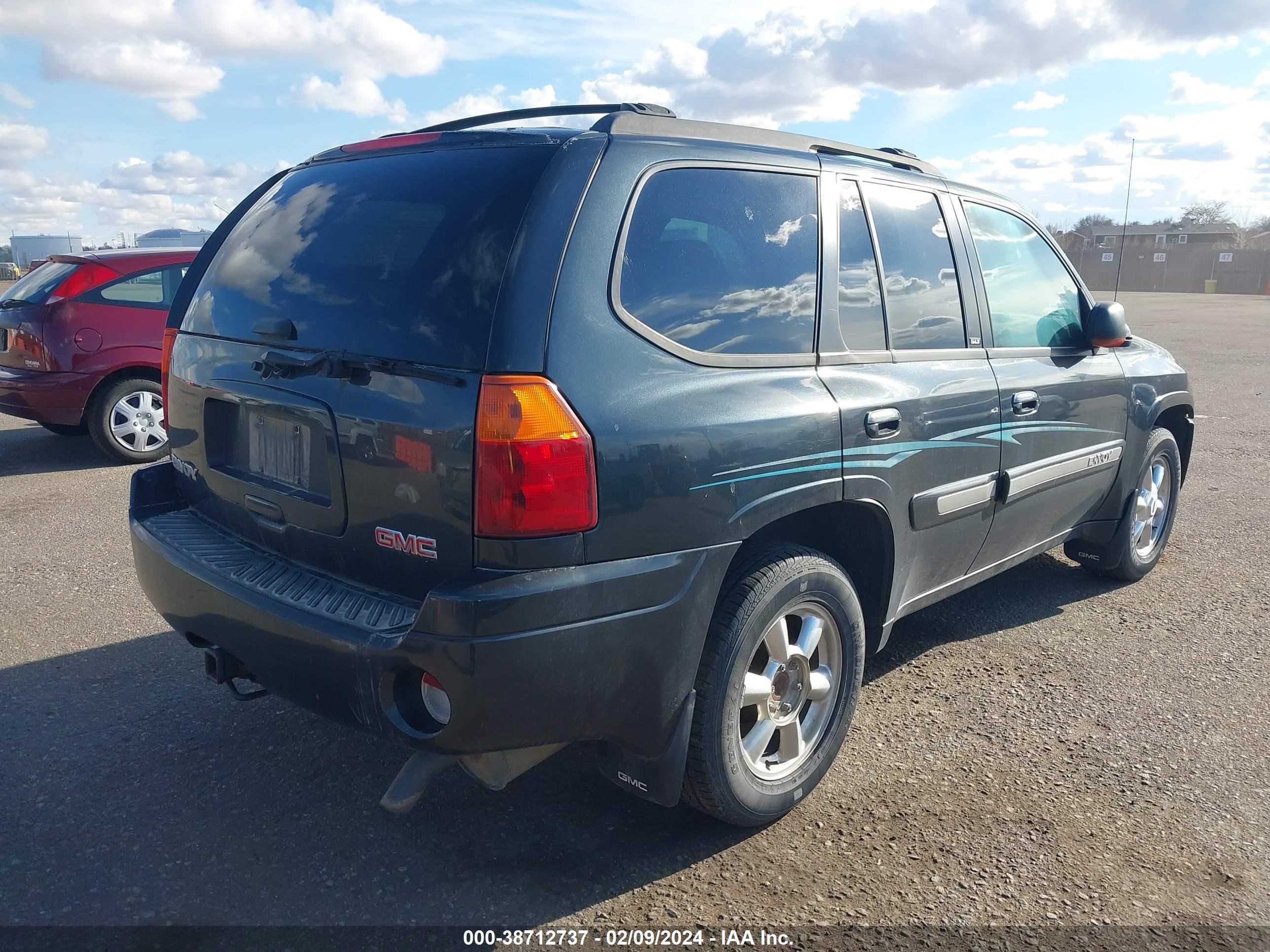 Photo 3 VIN: 1GKDT13S142102370 - GMC ENVOY 