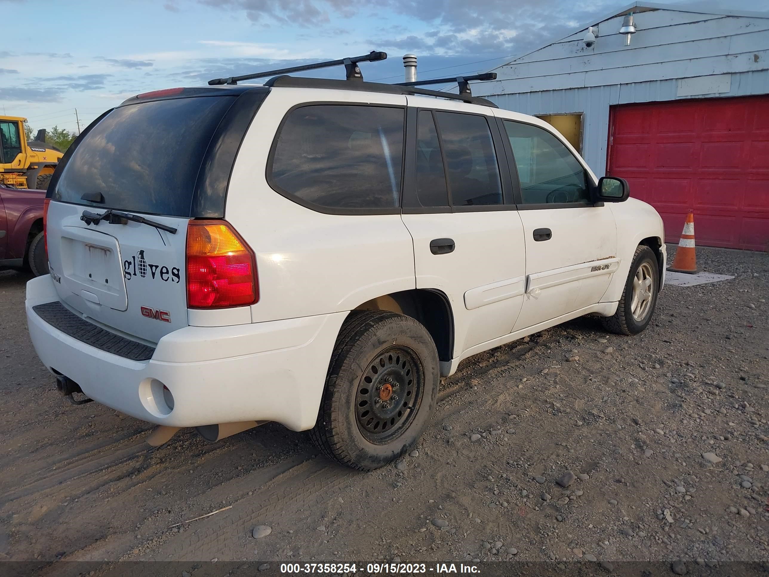 Photo 3 VIN: 1GKDT13S142212142 - GMC ENVOY 