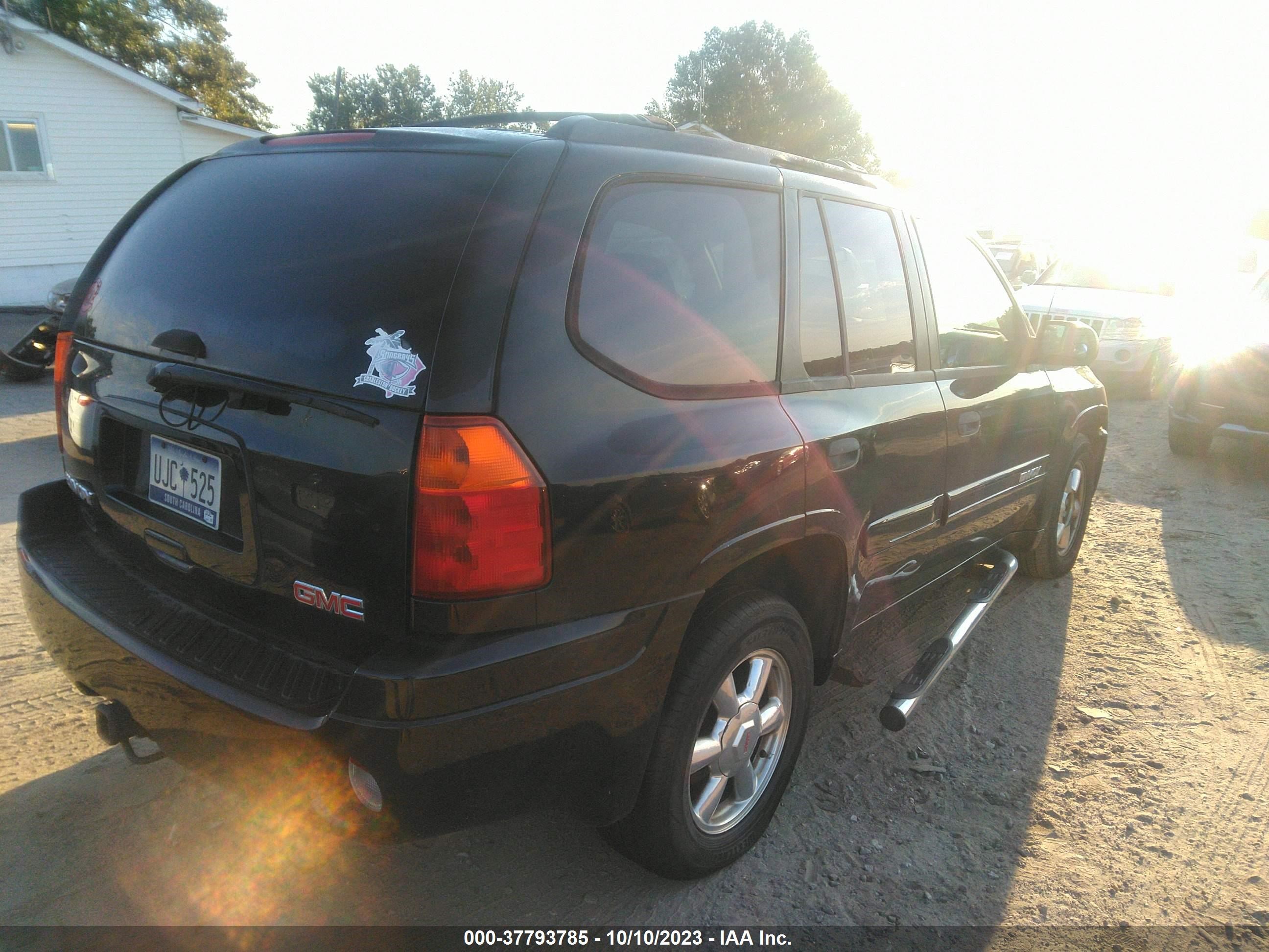 Photo 3 VIN: 1GKDT13S242156244 - GMC ENVOY 