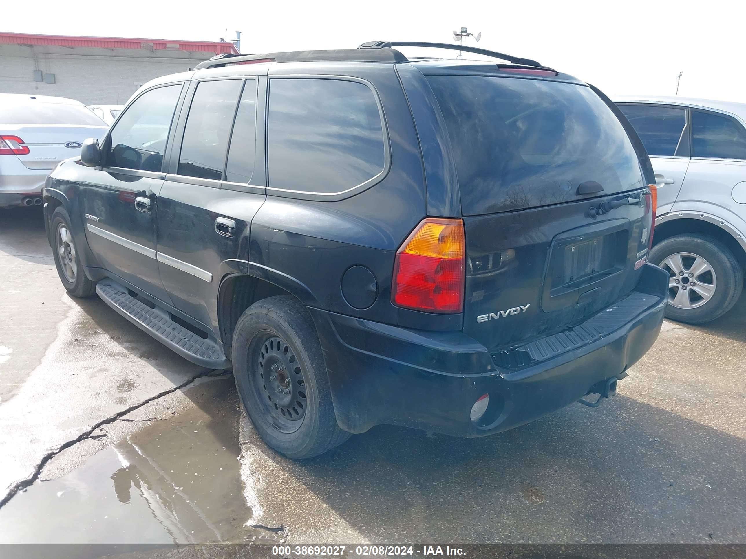 Photo 2 VIN: 1GKDT13S262143397 - GMC ENVOY 