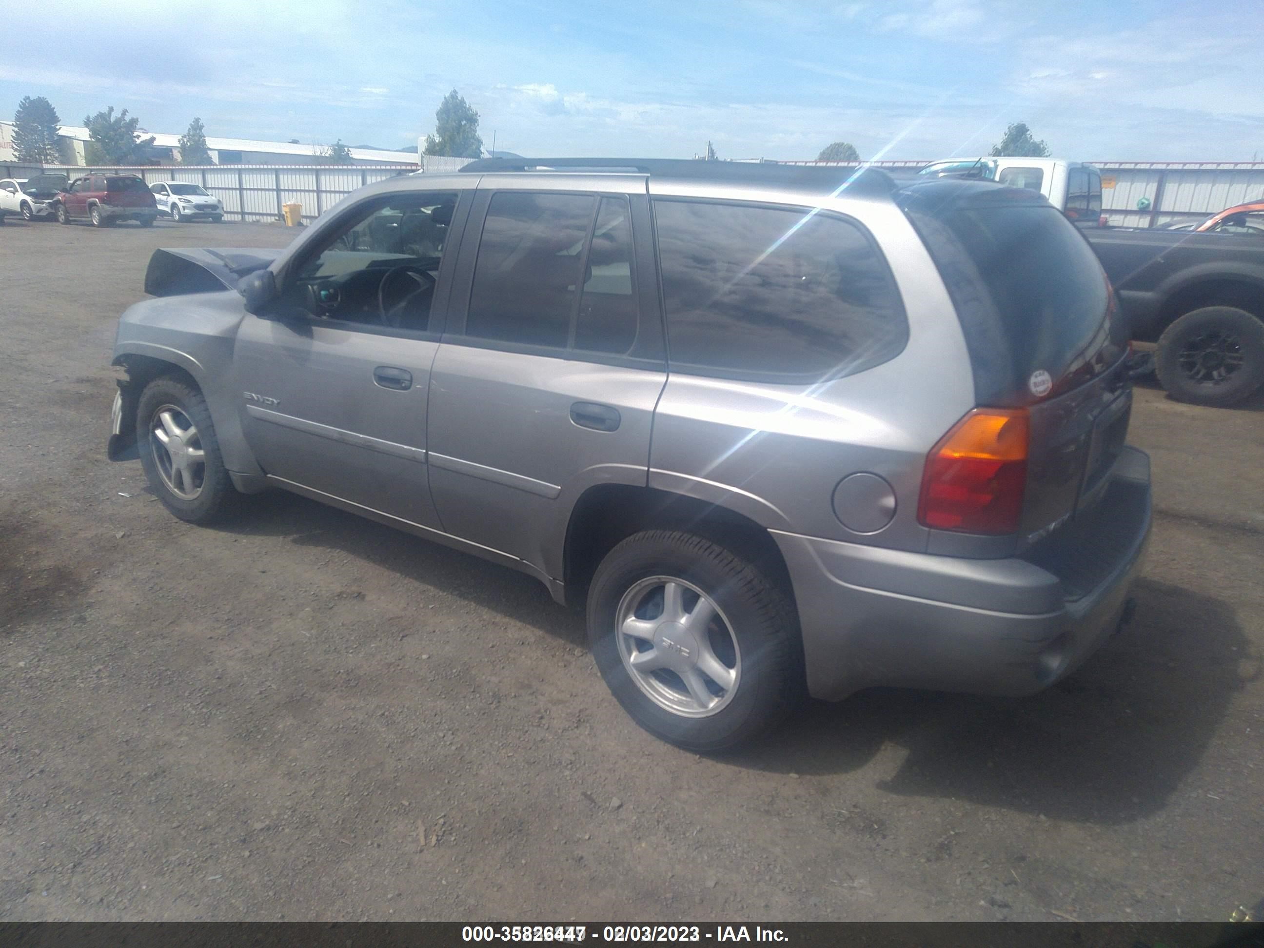 Photo 2 VIN: 1GKDT13S262257349 - GMC ENVOY 