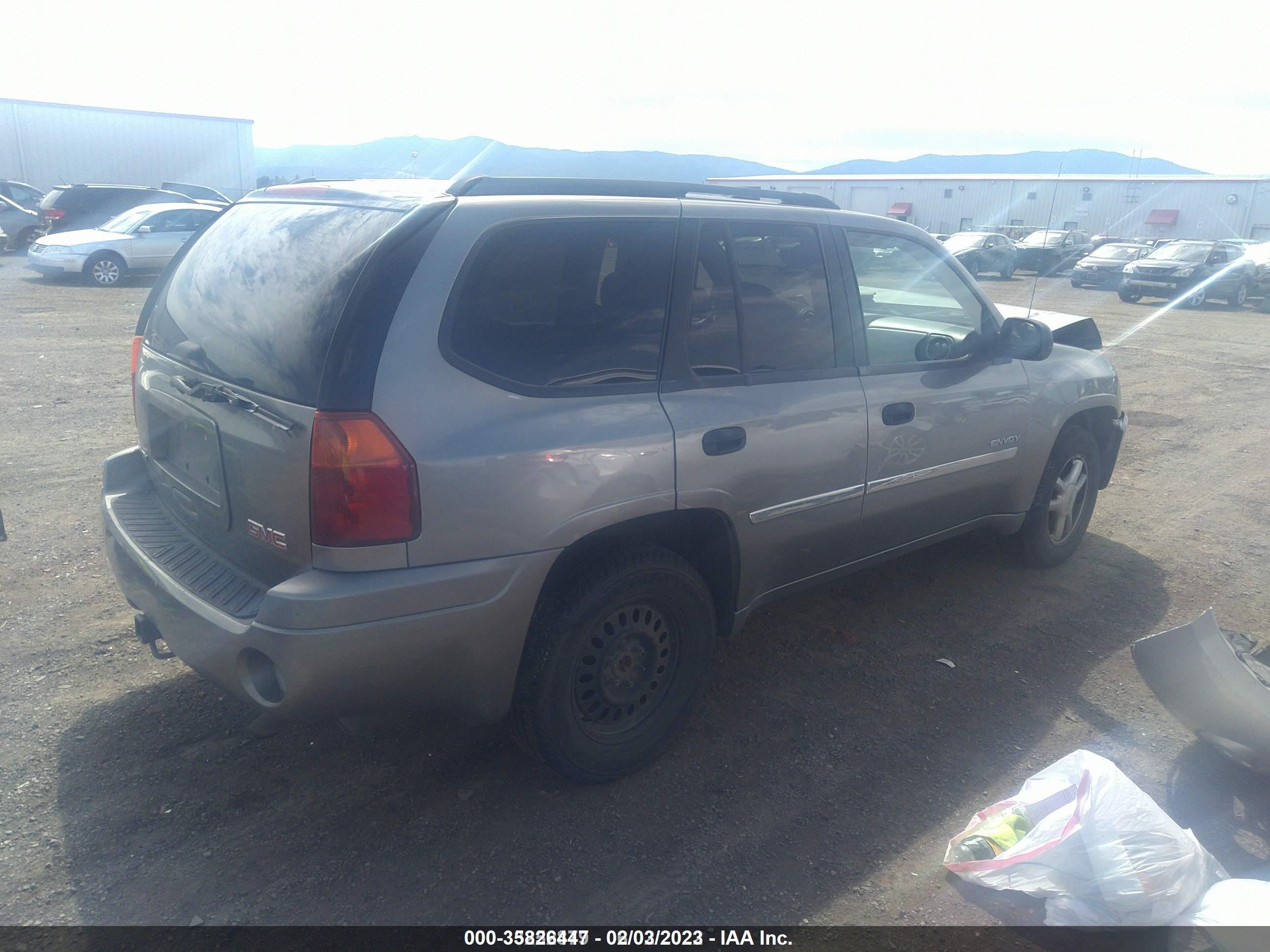 Photo 3 VIN: 1GKDT13S262257349 - GMC ENVOY 