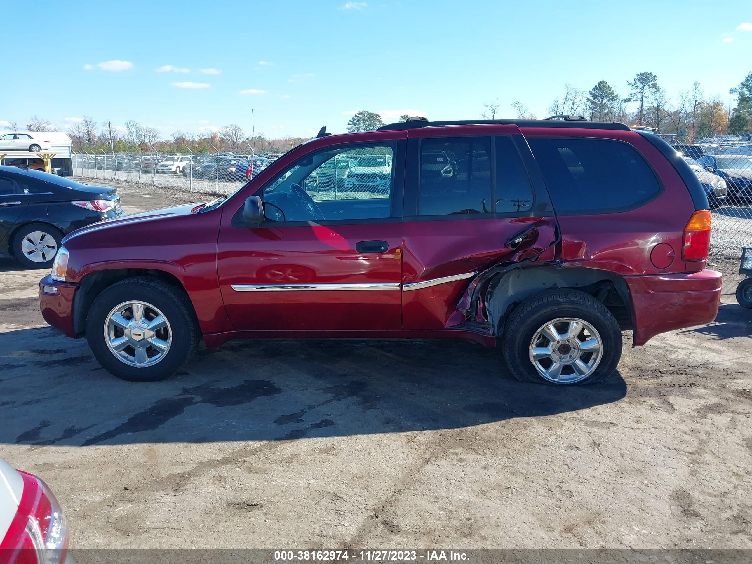 Photo 13 VIN: 1GKDT13S372239198 - GMC ENVOY 