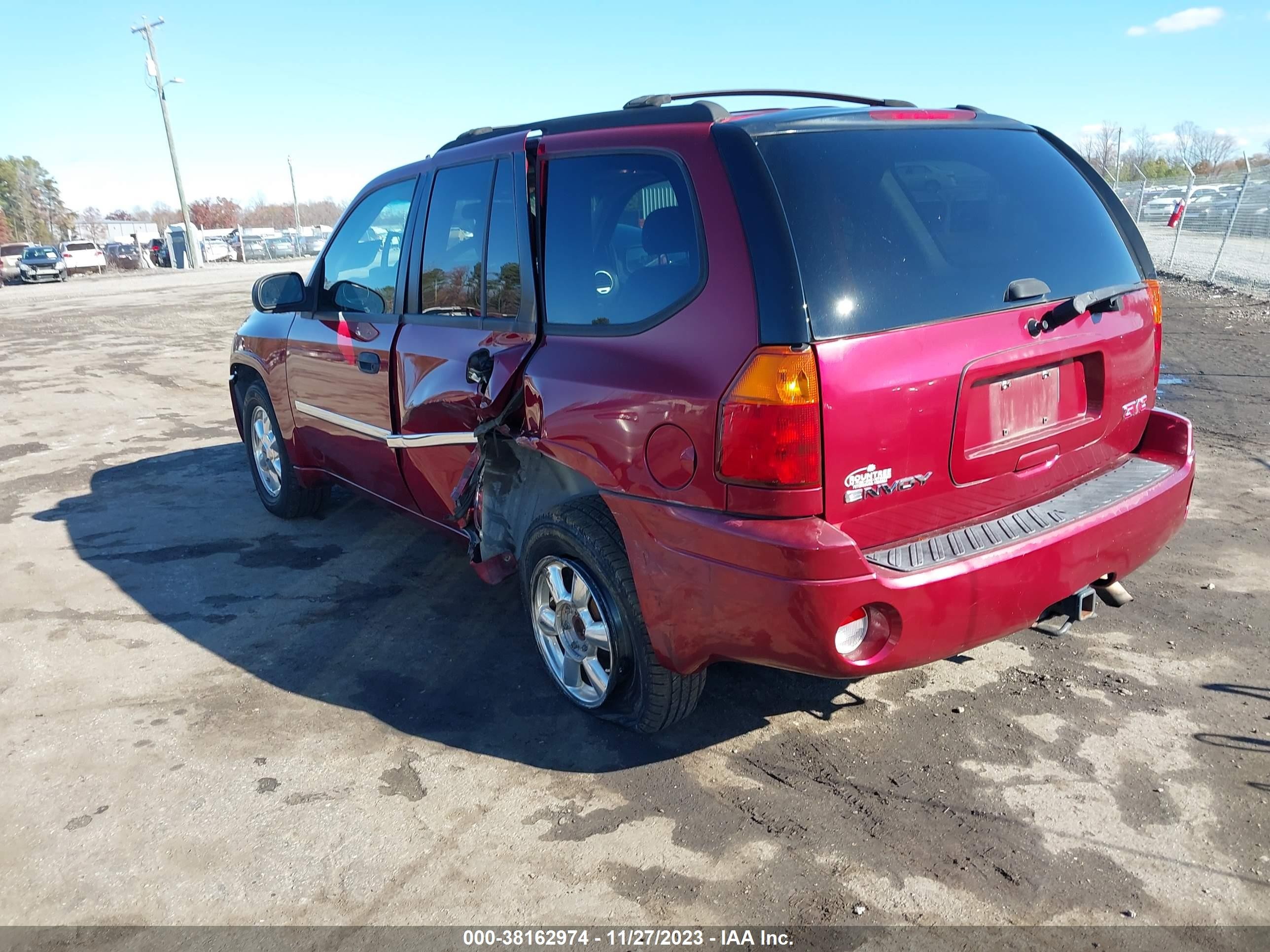 Photo 2 VIN: 1GKDT13S372239198 - GMC ENVOY 