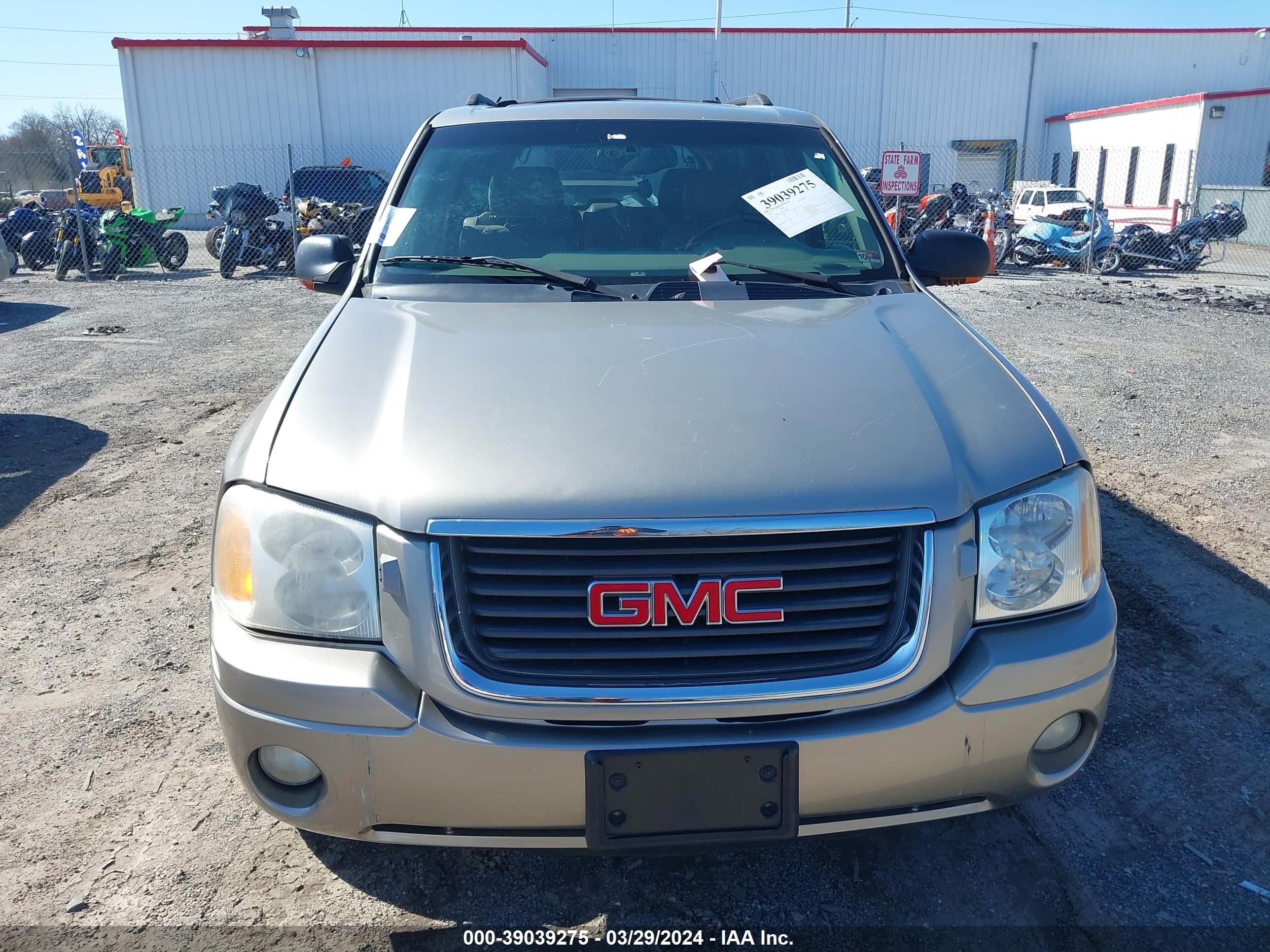 Photo 10 VIN: 1GKDT13S422348956 - GMC ENVOY 