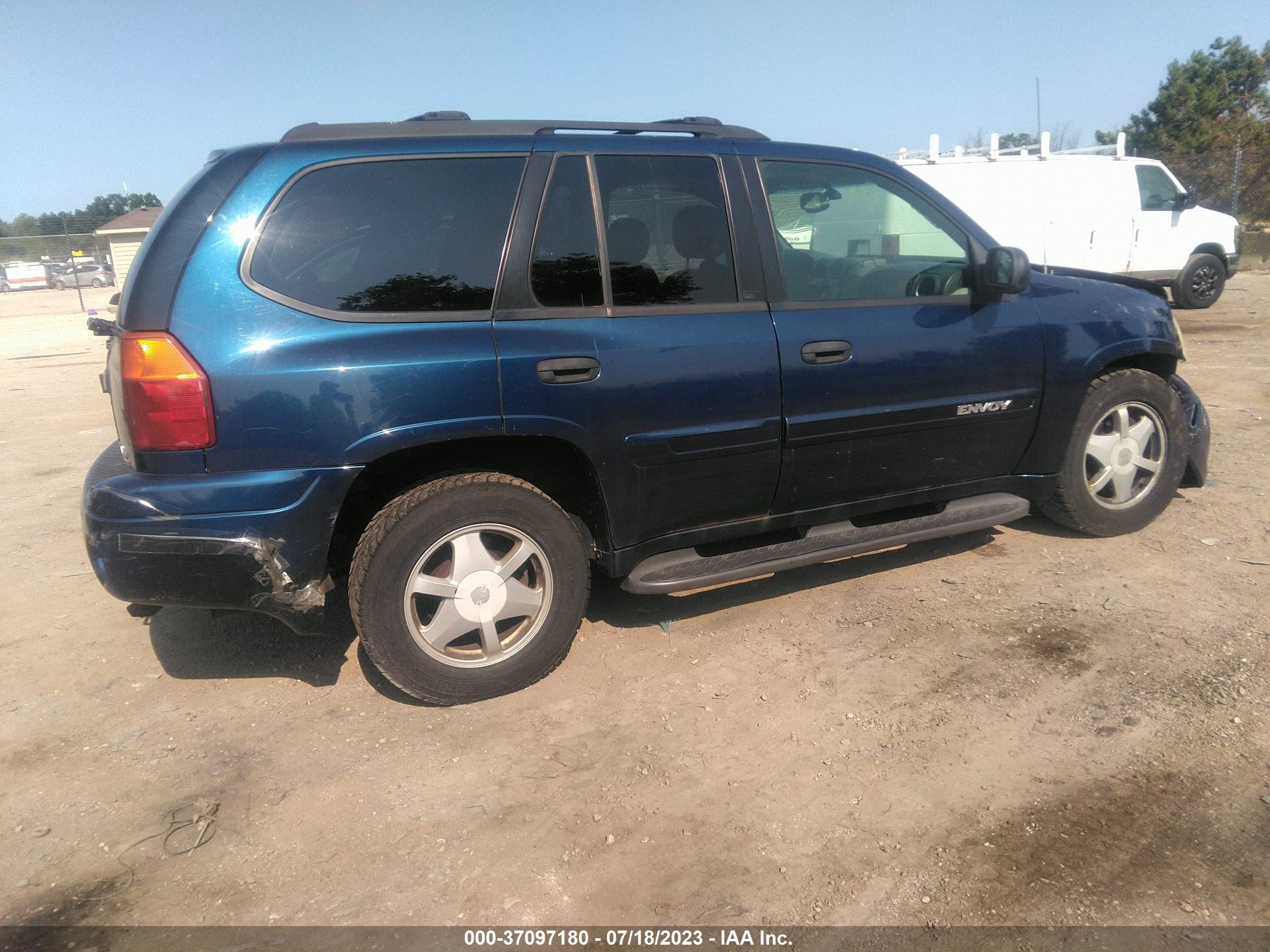 Photo 3 VIN: 1GKDT13S432251967 - GMC ENVOY 