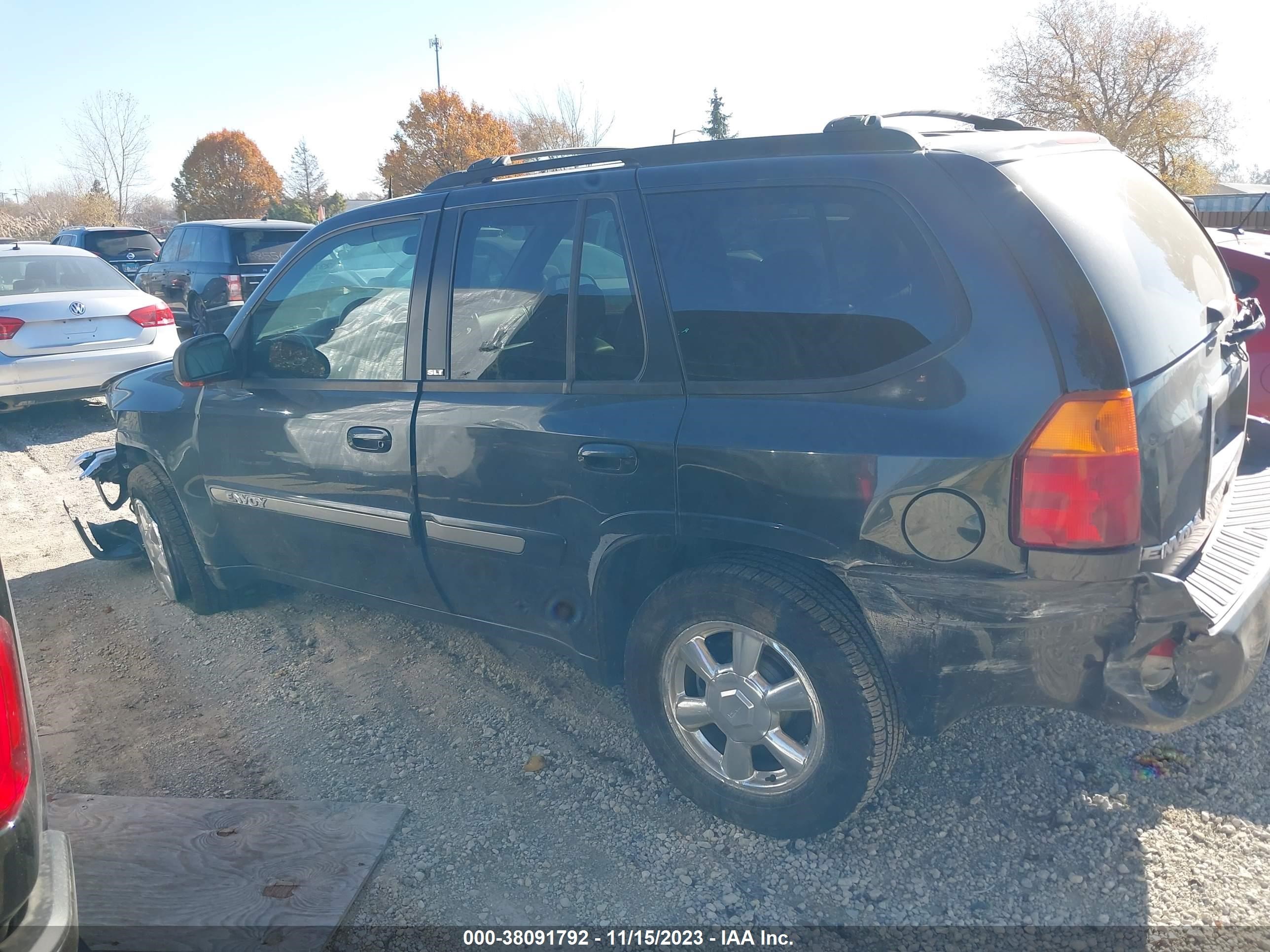 Photo 13 VIN: 1GKDT13S442118093 - GMC ENVOY 