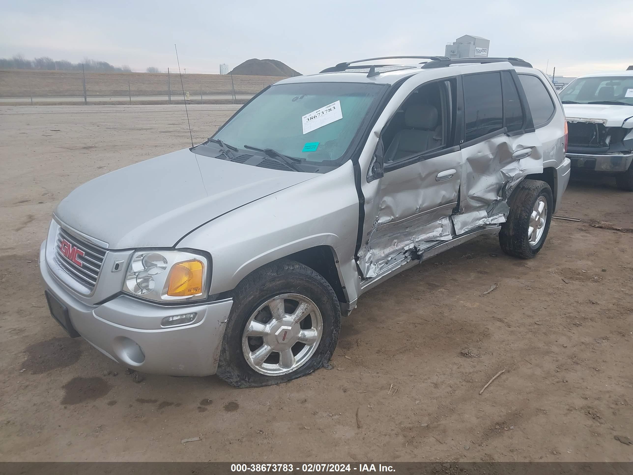 Photo 1 VIN: 1GKDT13S462126858 - GMC ENVOY 