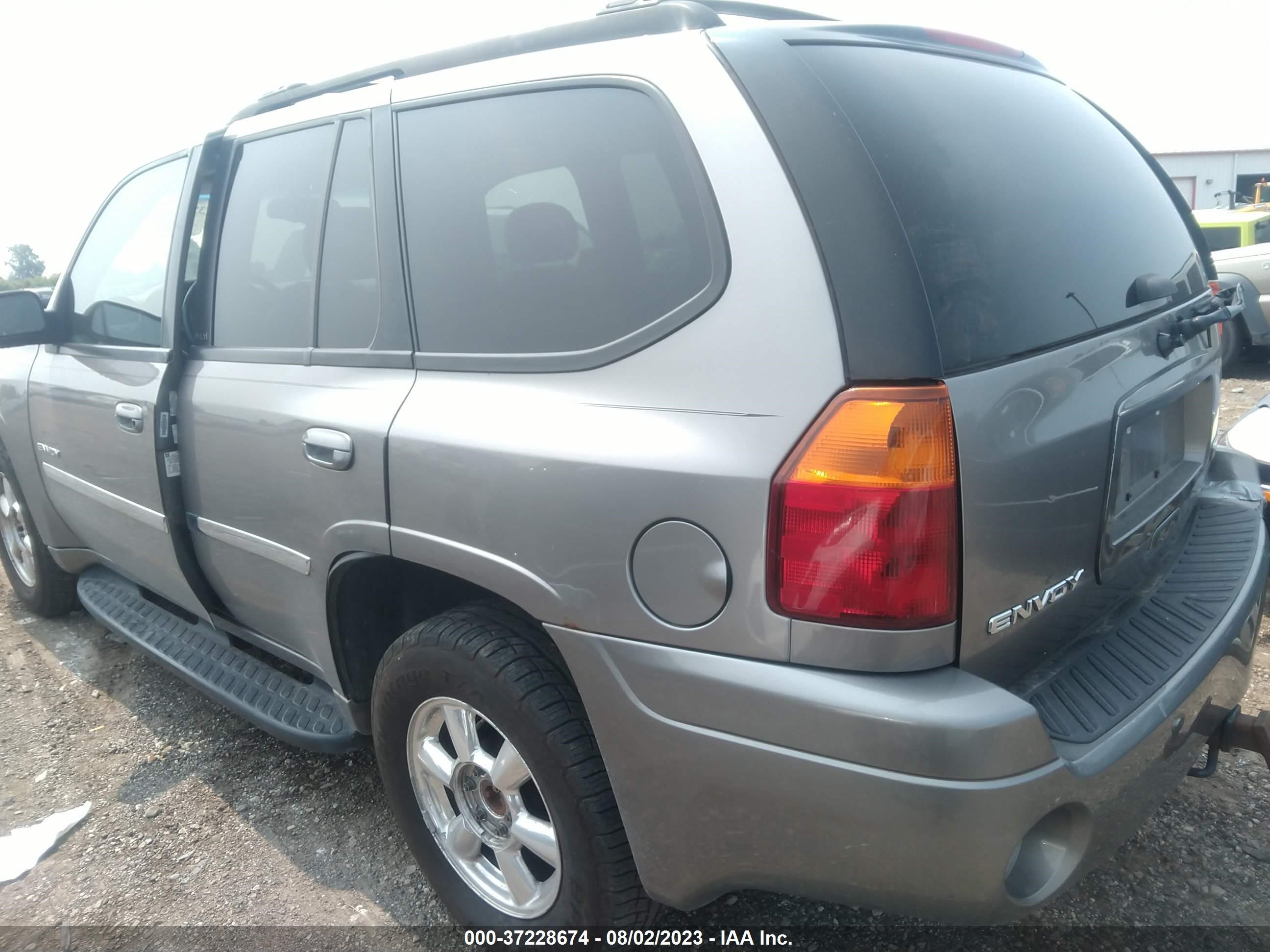 Photo 2 VIN: 1GKDT13S462142302 - GMC ENVOY 