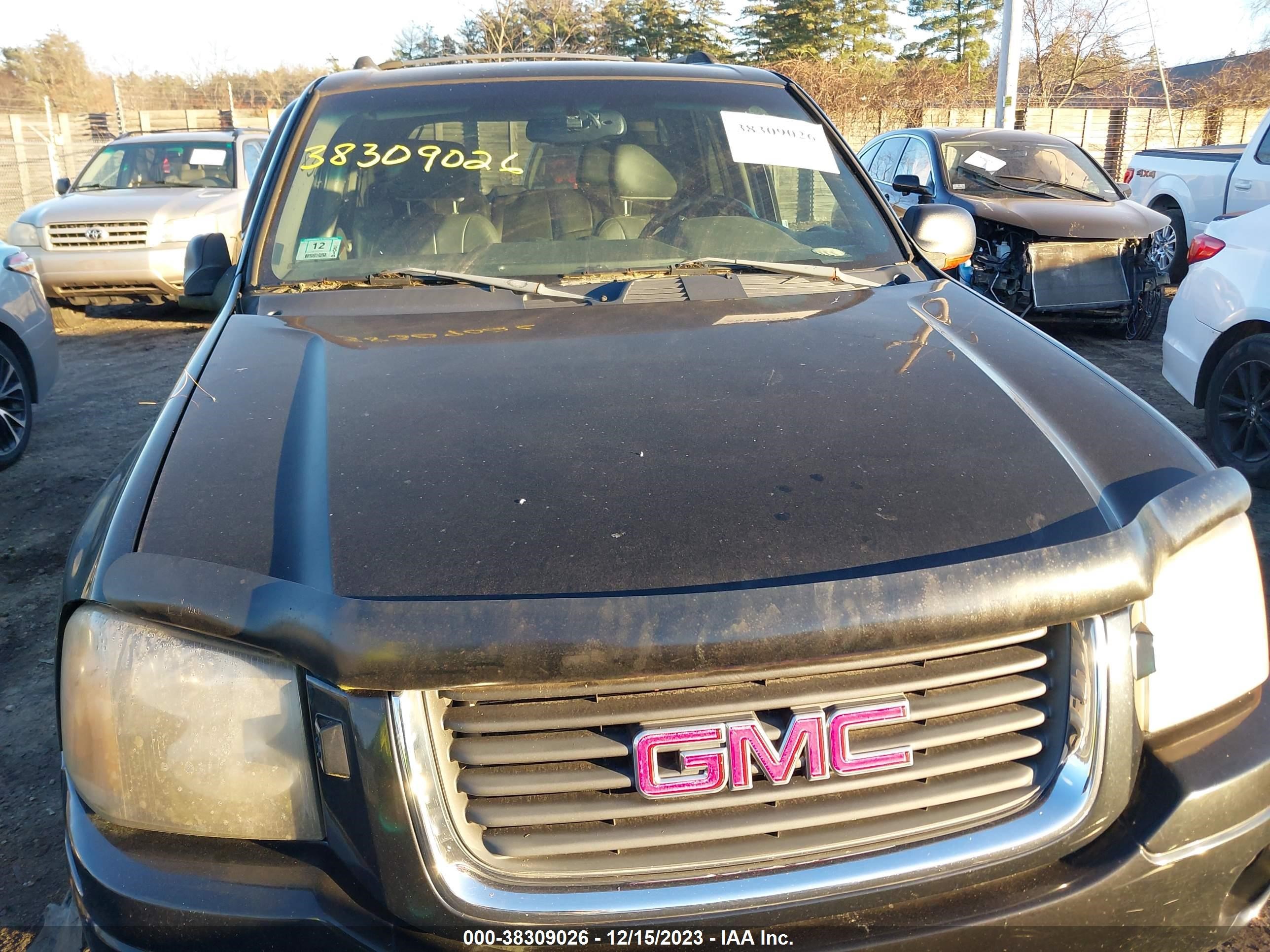 Photo 5 VIN: 1GKDT13S522470161 - GMC ENVOY 