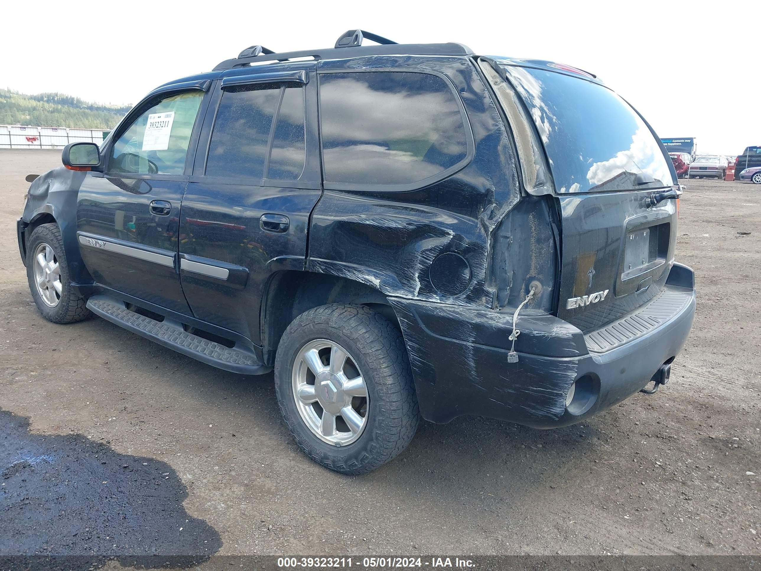 Photo 2 VIN: 1GKDT13S552222710 - GMC ENVOY 