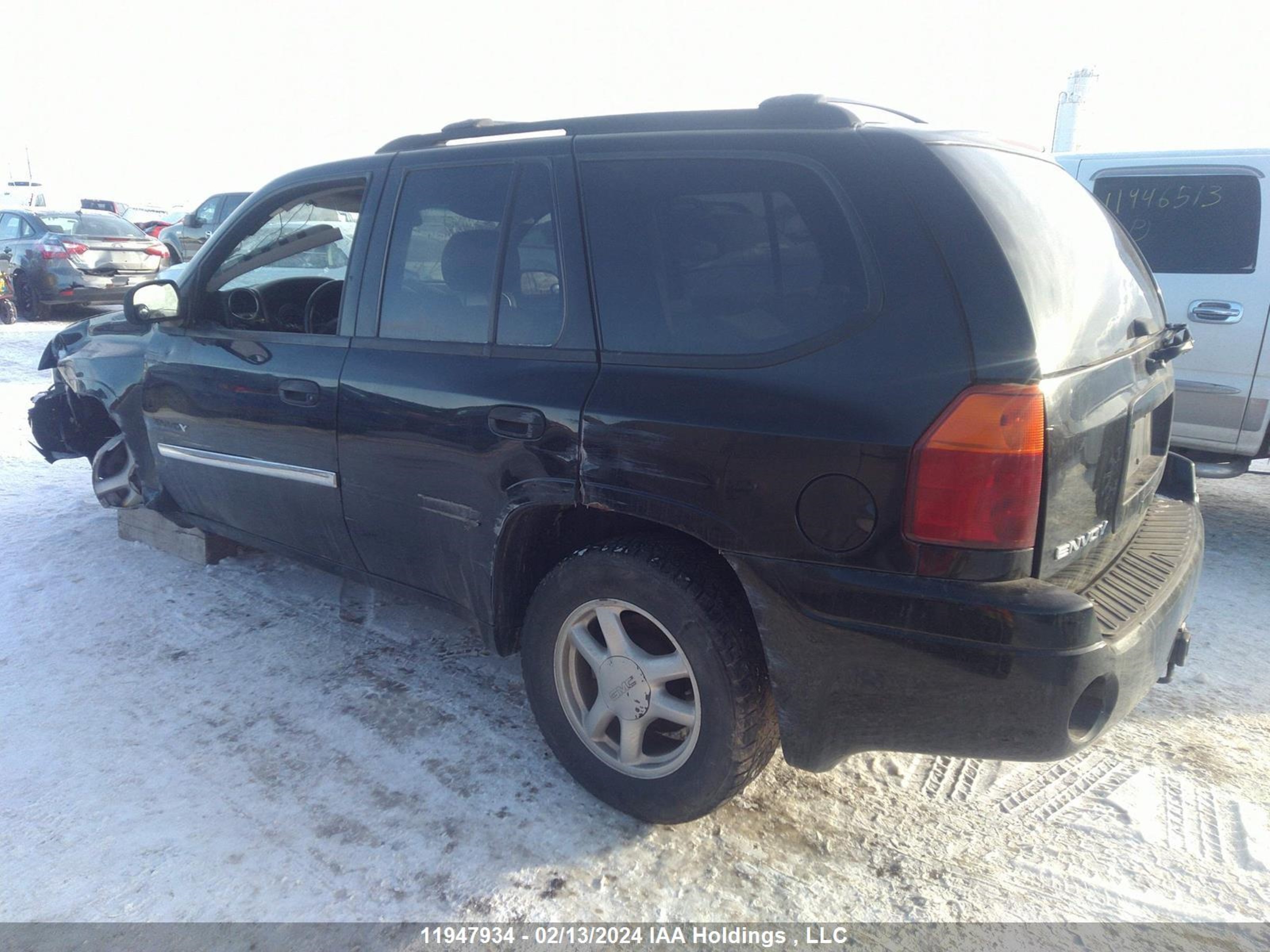 Photo 2 VIN: 1GKDT13S562270824 - GMC ENVOY 