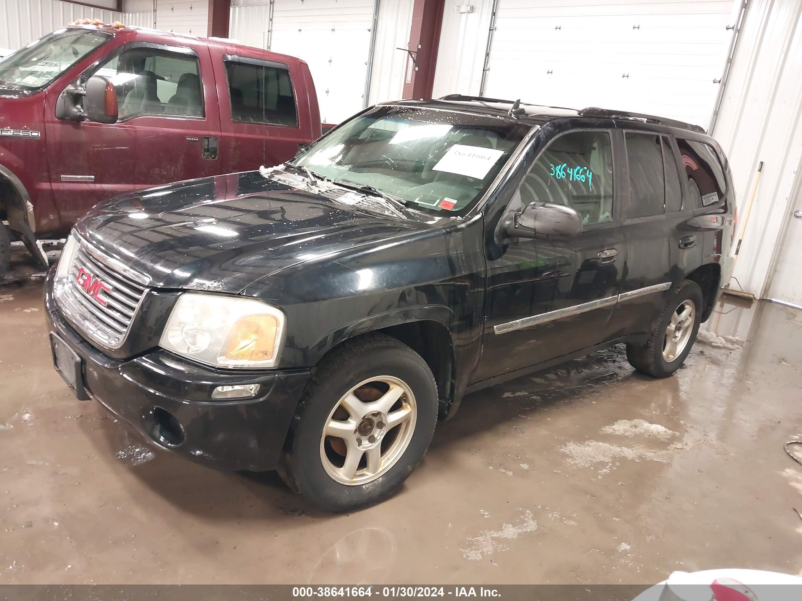 Photo 1 VIN: 1GKDT13S572303712 - GMC ENVOY 