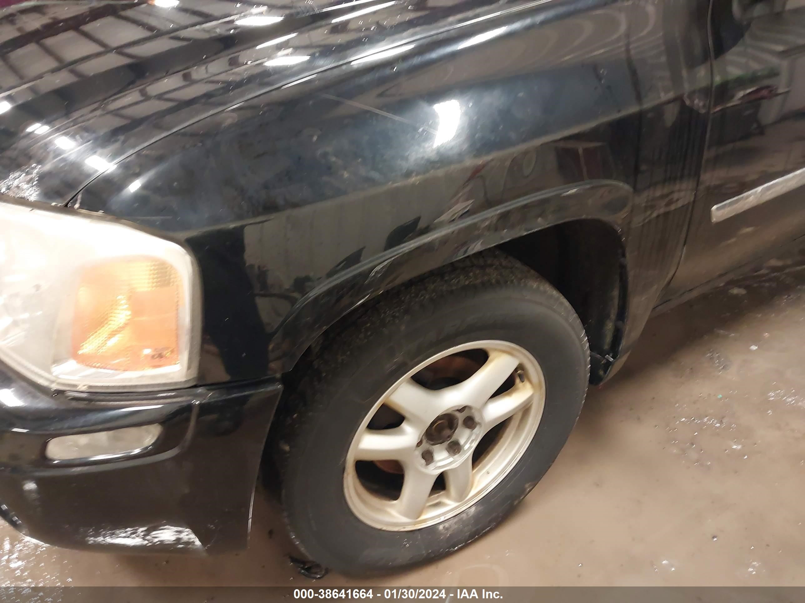 Photo 5 VIN: 1GKDT13S572303712 - GMC ENVOY 