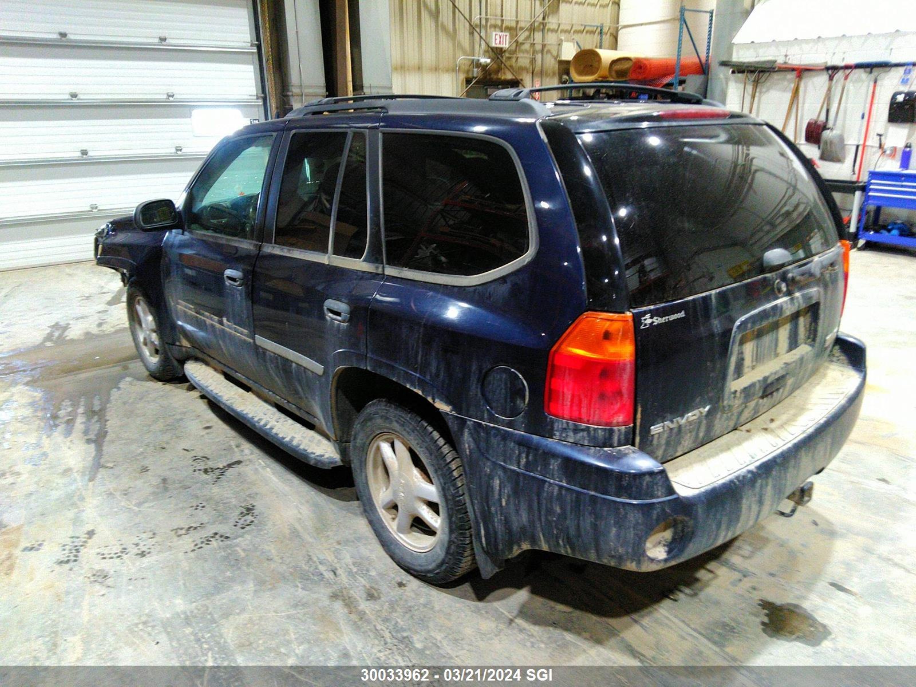 Photo 2 VIN: 1GKDT13S582183296 - GMC ENVOY 