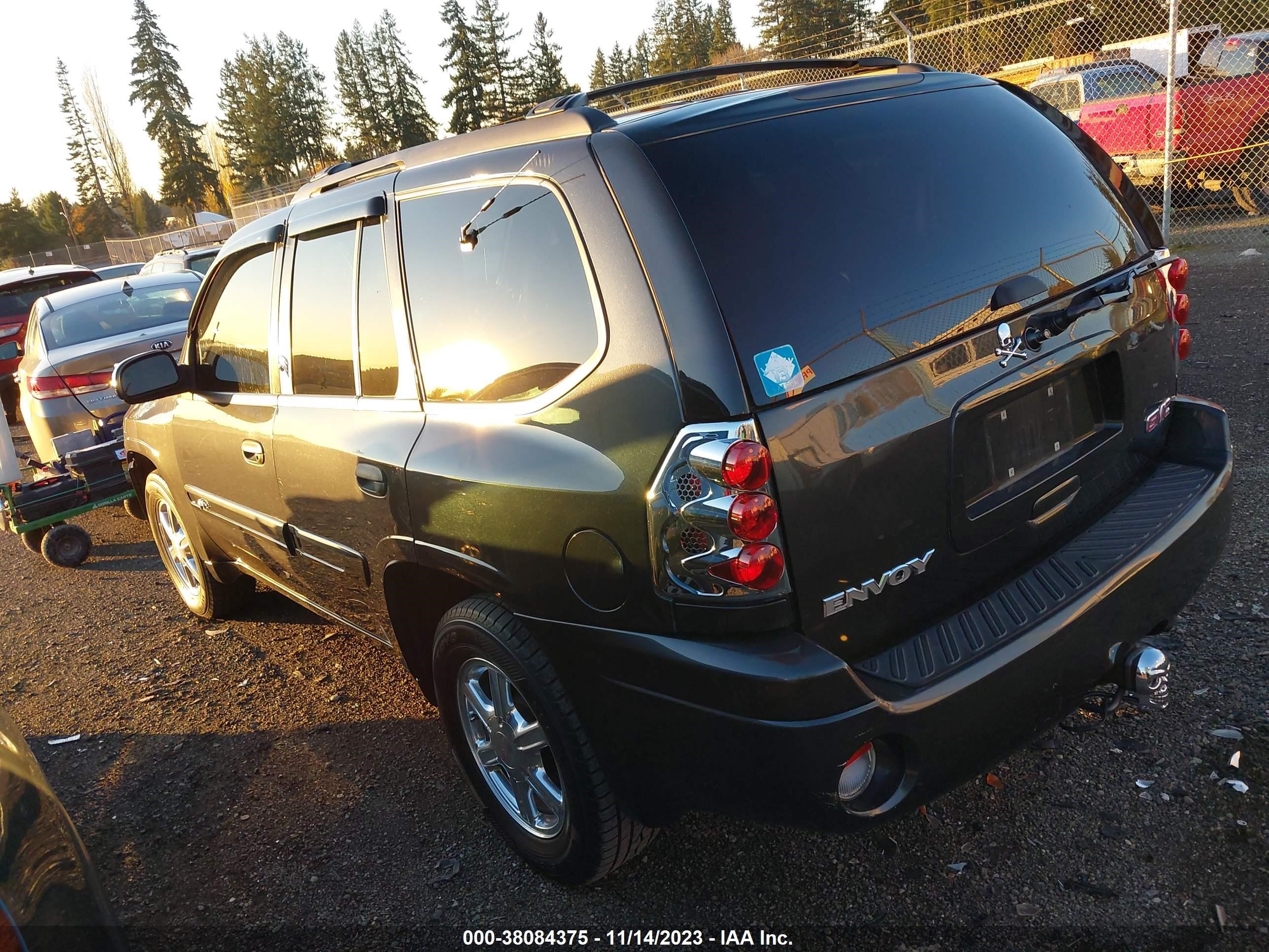 Photo 2 VIN: 1GKDT13S632326281 - GMC ENVOY 