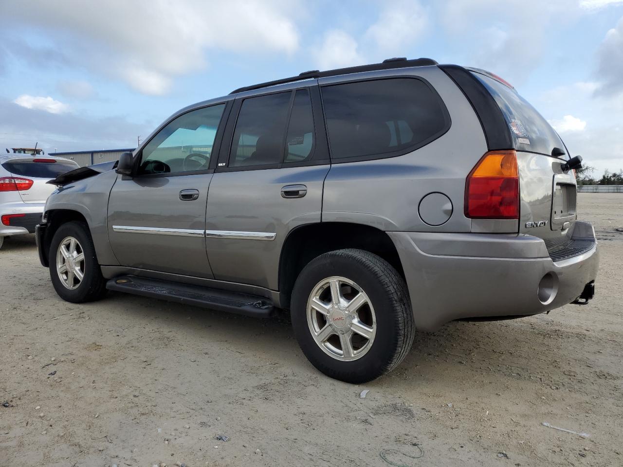 Photo 1 VIN: 1GKDT13S672180776 - GMC ENVOY 