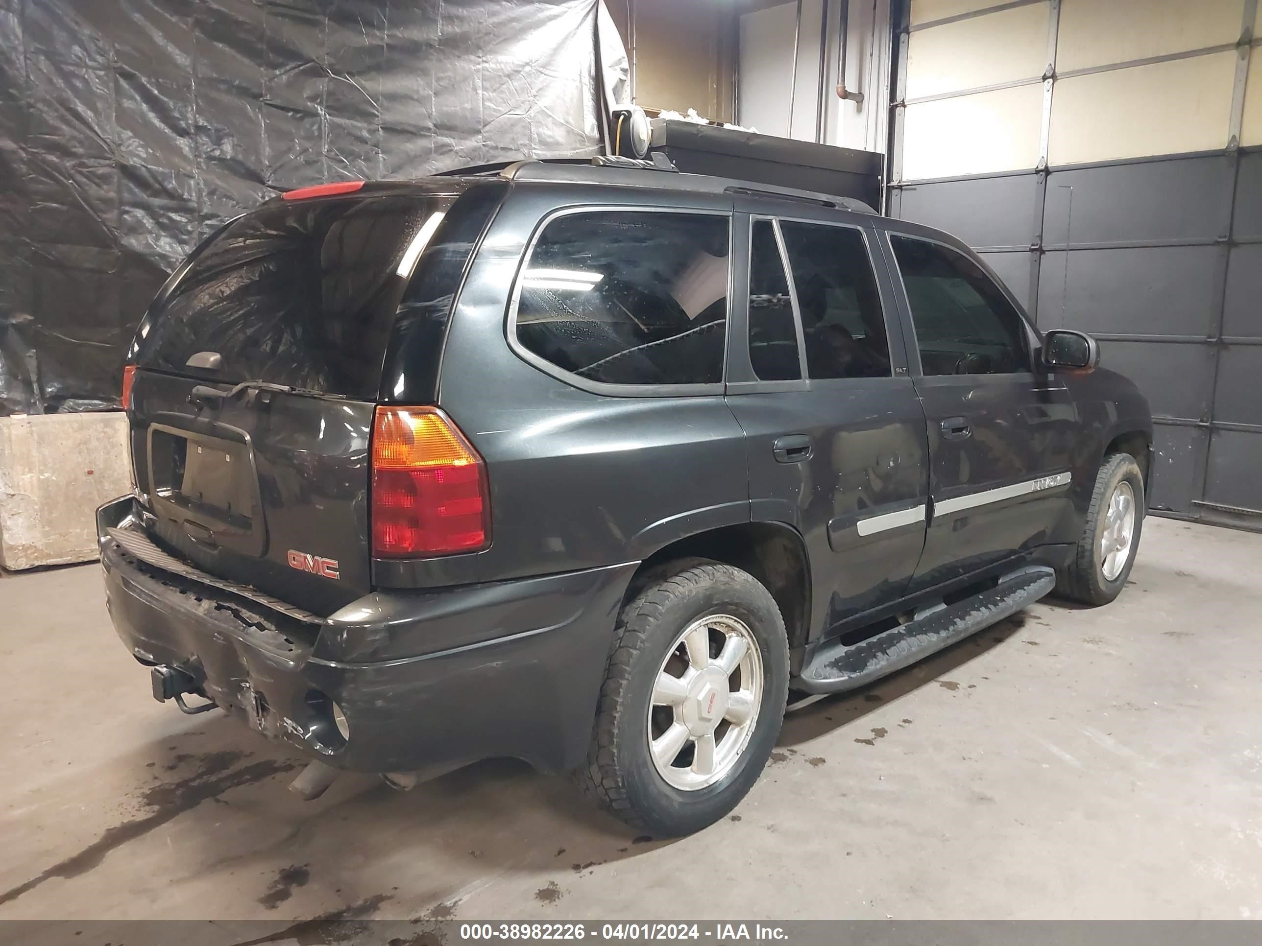 Photo 3 VIN: 1GKDT13S742142937 - GMC ENVOY 