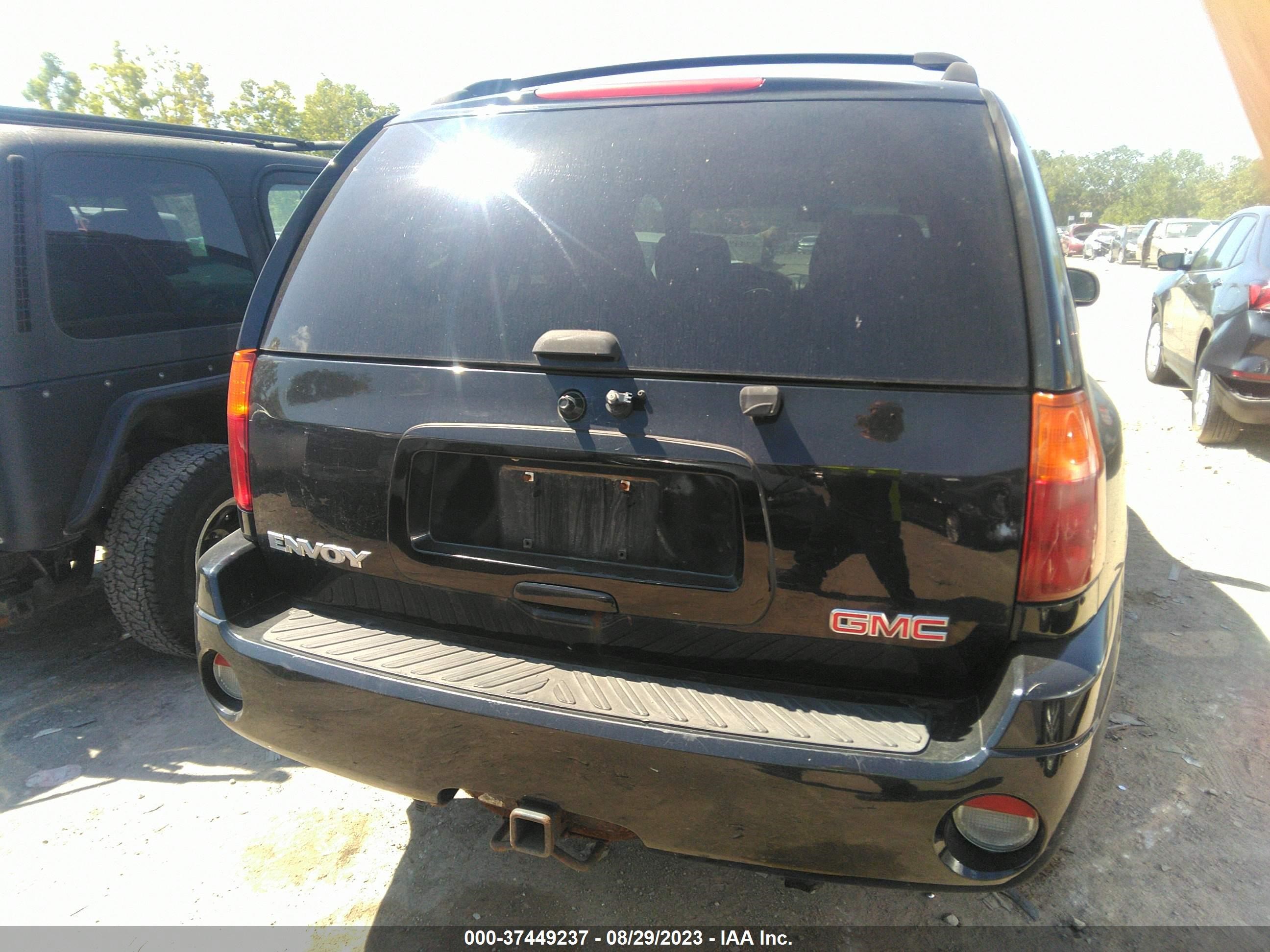 Photo 15 VIN: 1GKDT13S742152769 - GMC ENVOY 