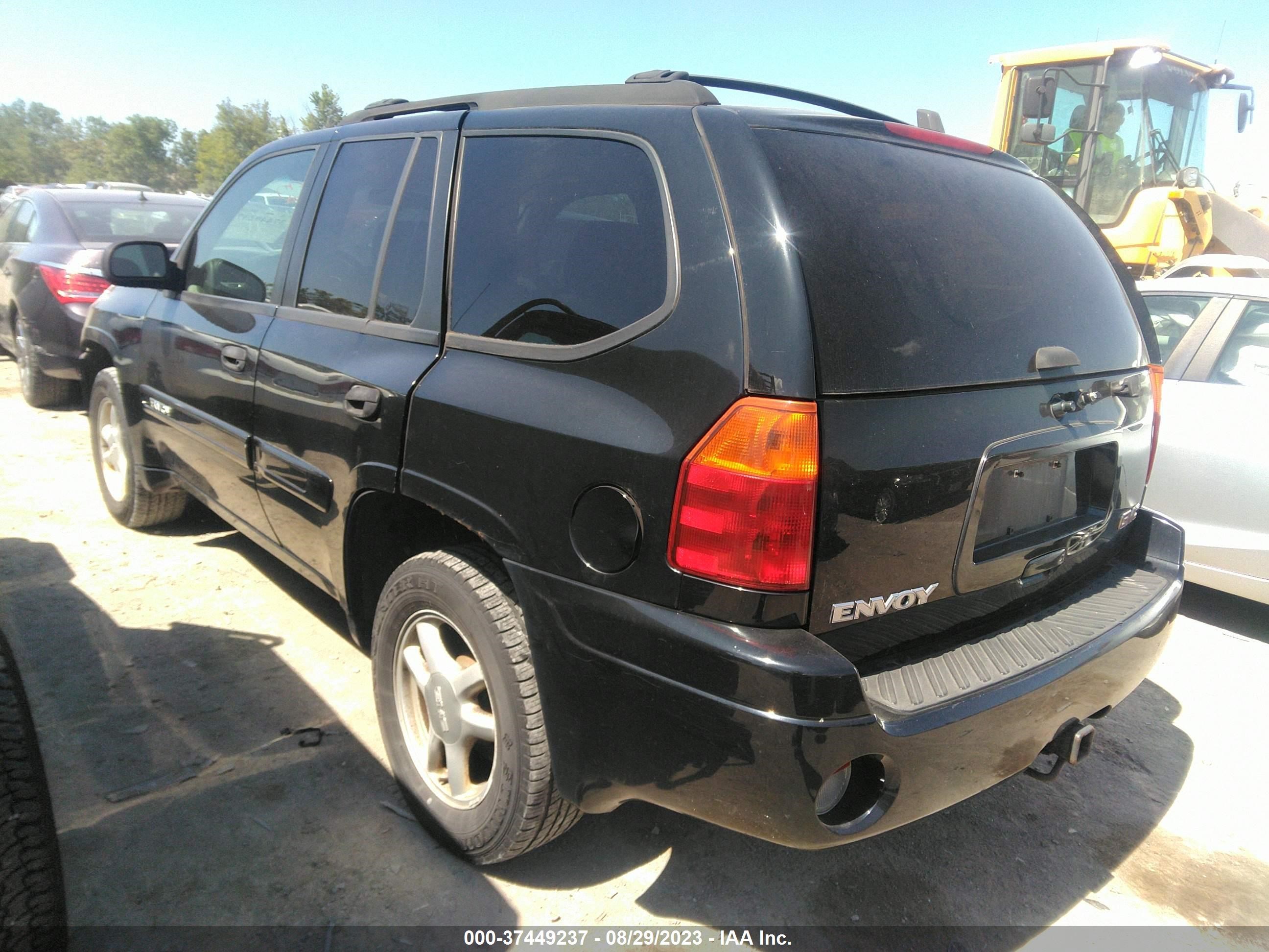 Photo 2 VIN: 1GKDT13S742152769 - GMC ENVOY 