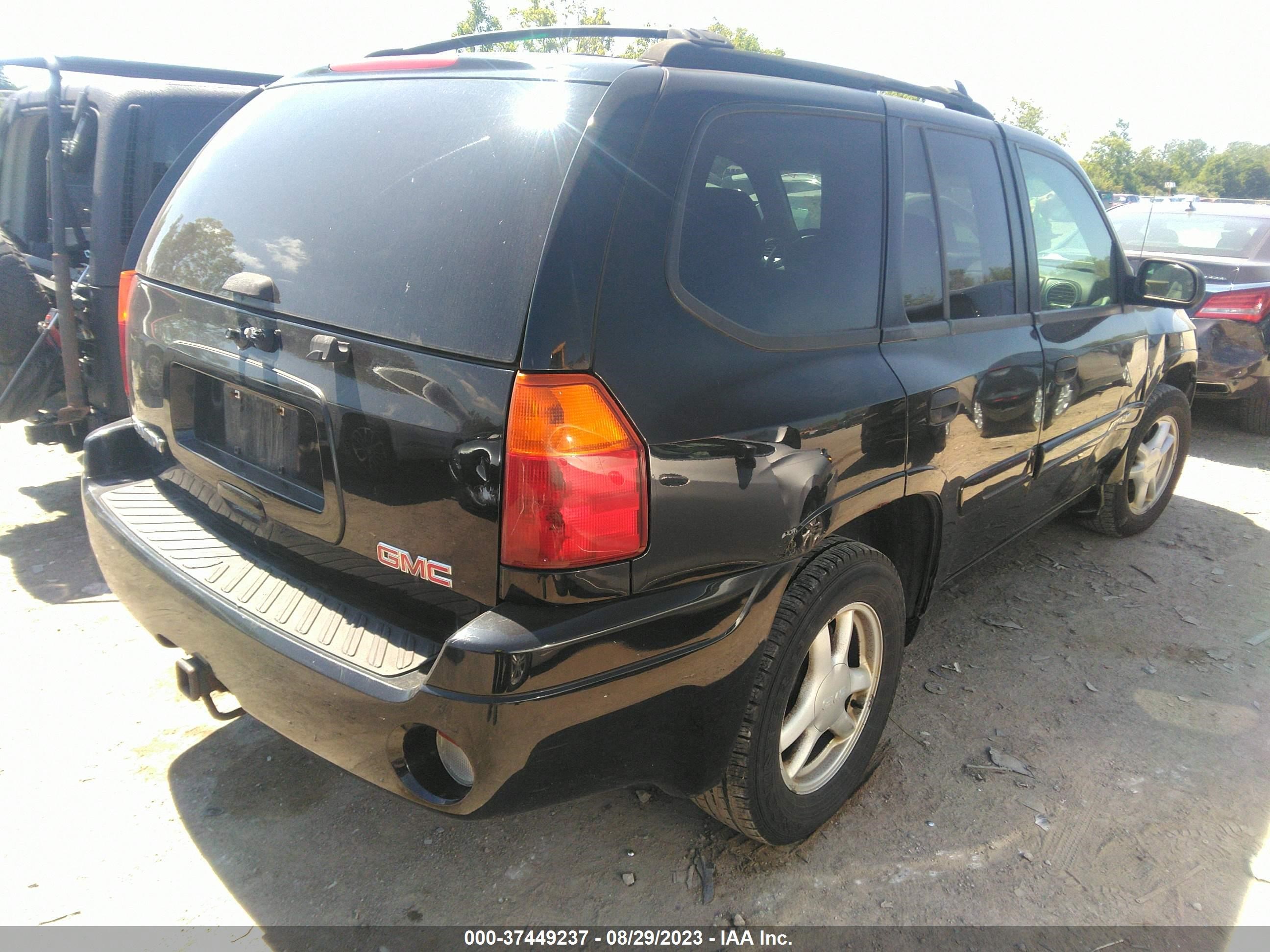 Photo 3 VIN: 1GKDT13S742152769 - GMC ENVOY 